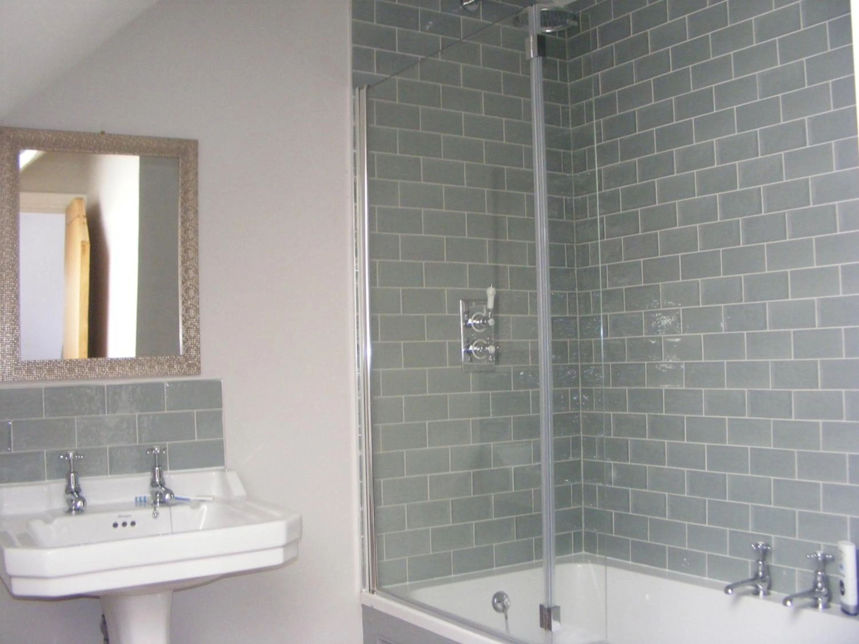 Bathroom in The Manor House at Quorn