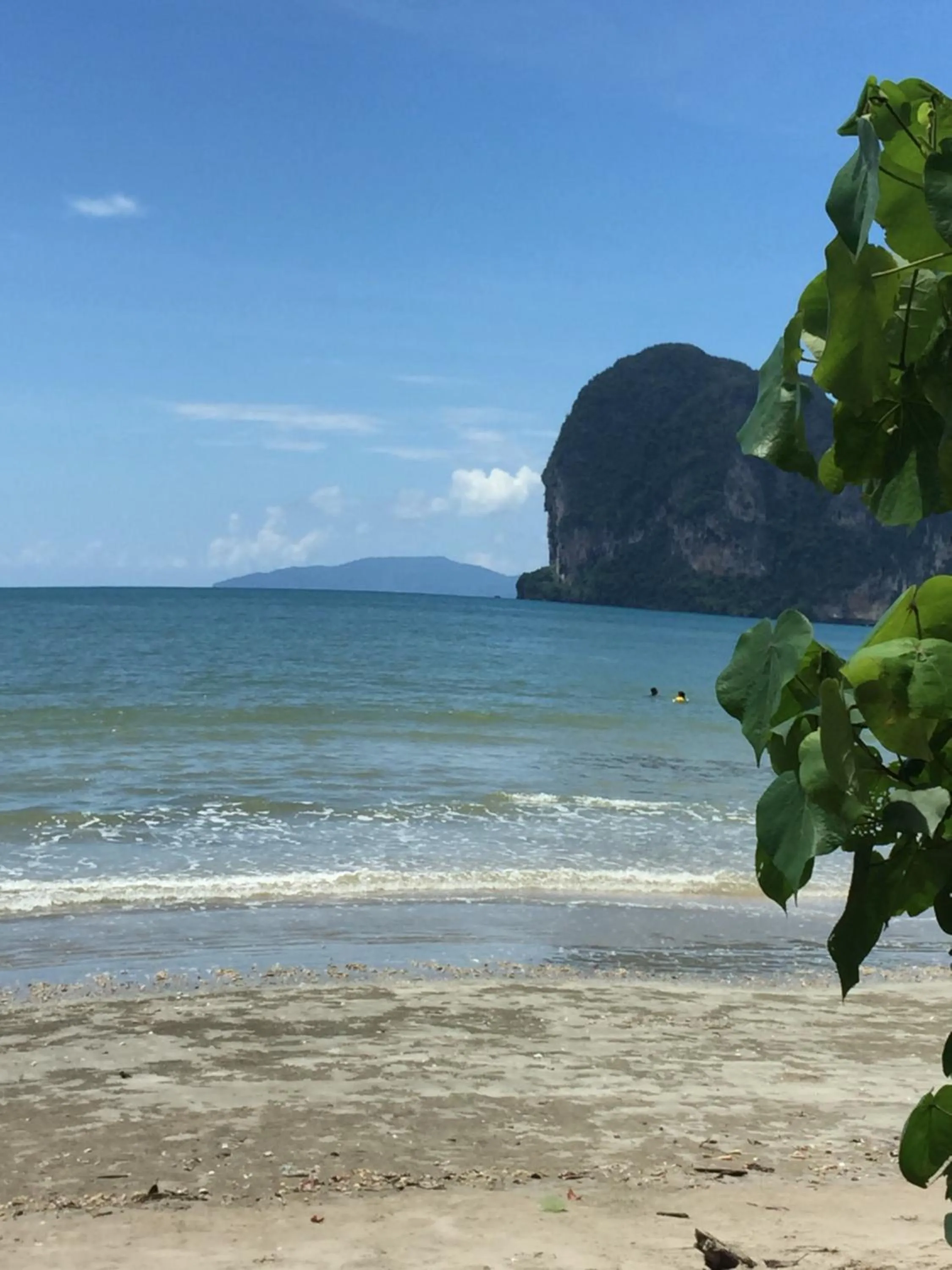 Pakmeng Beach Resort