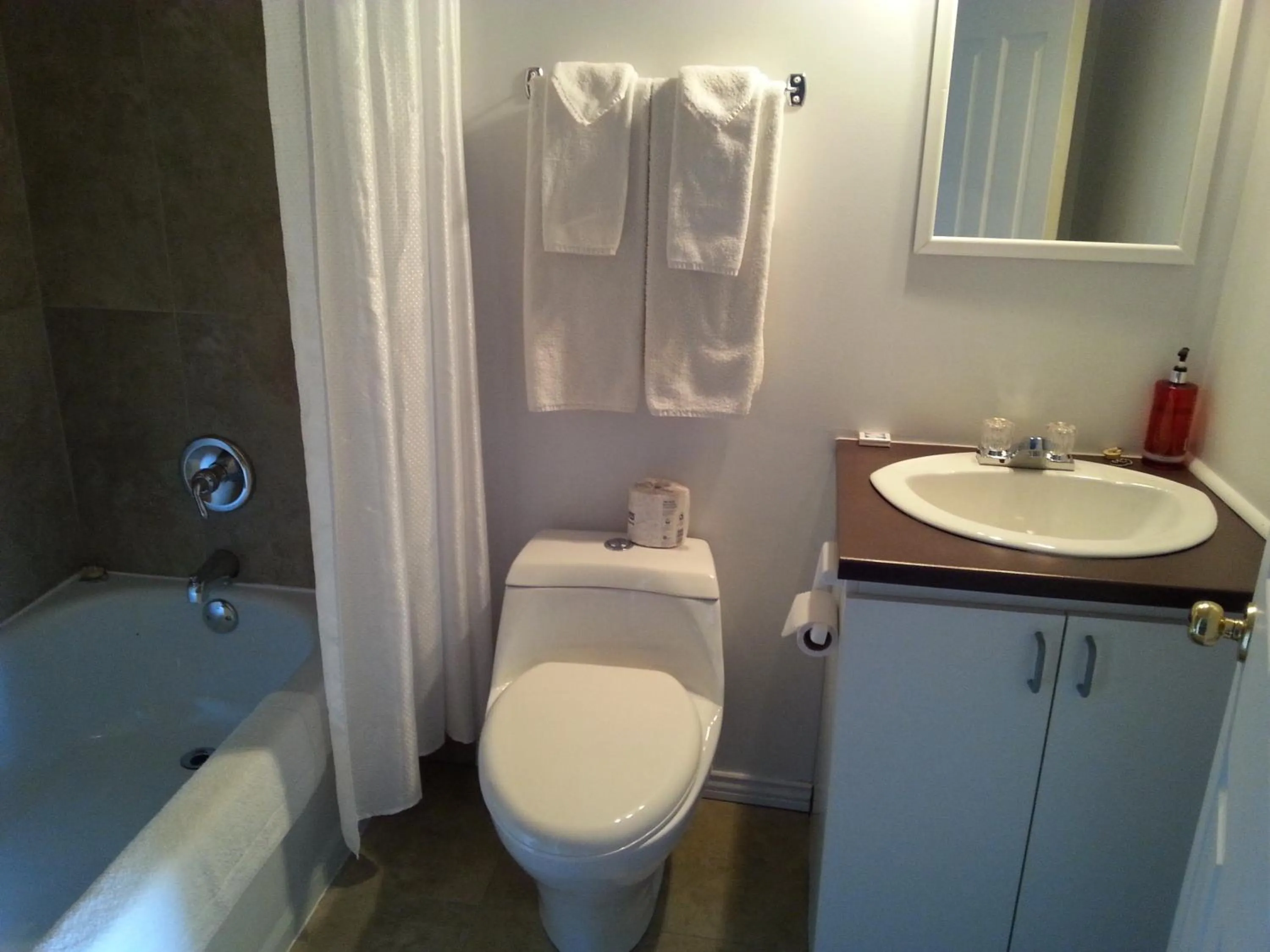 Bathroom in Motel Cabano-Relais