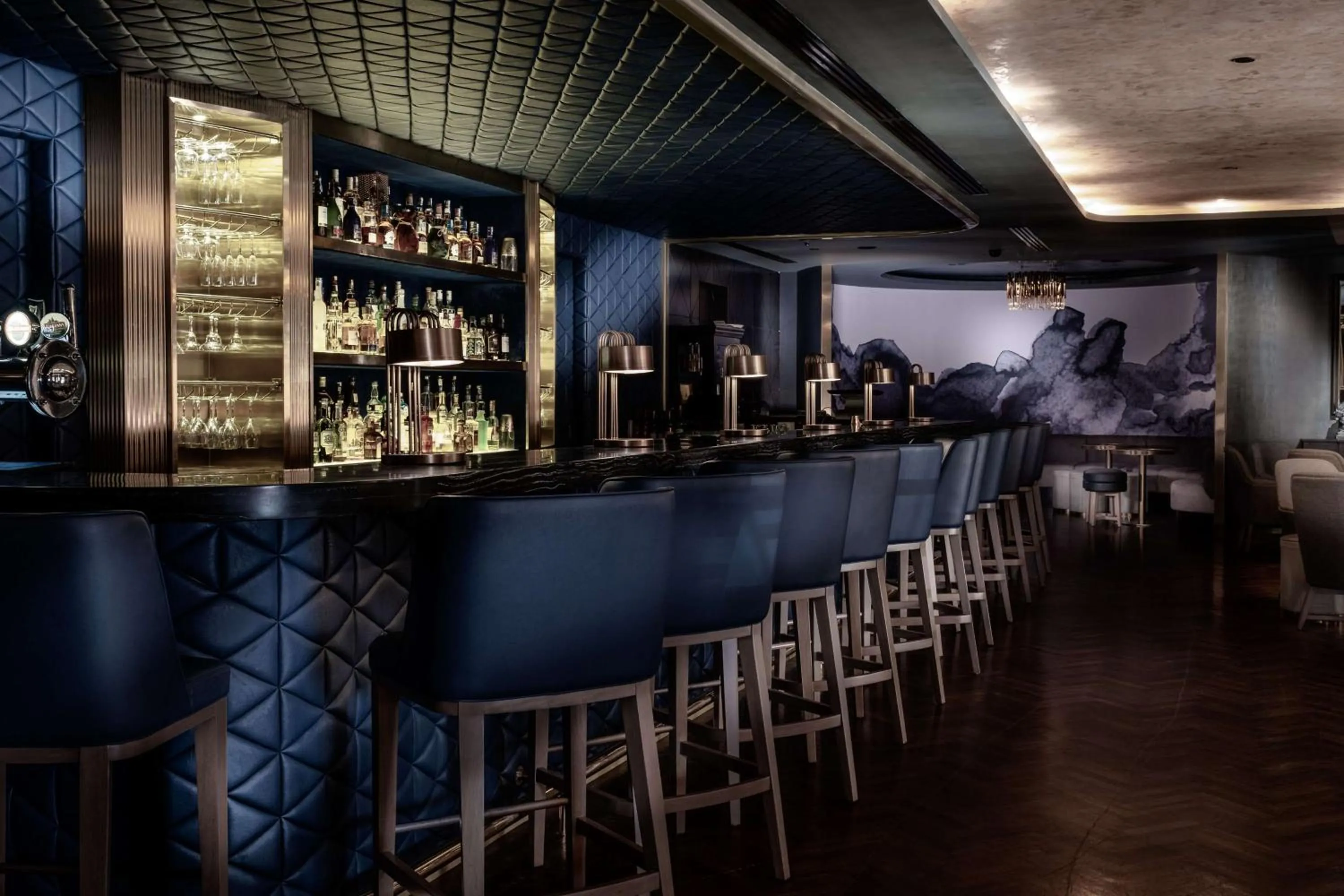 Lounge or bar in Hilton Kota Kinabalu