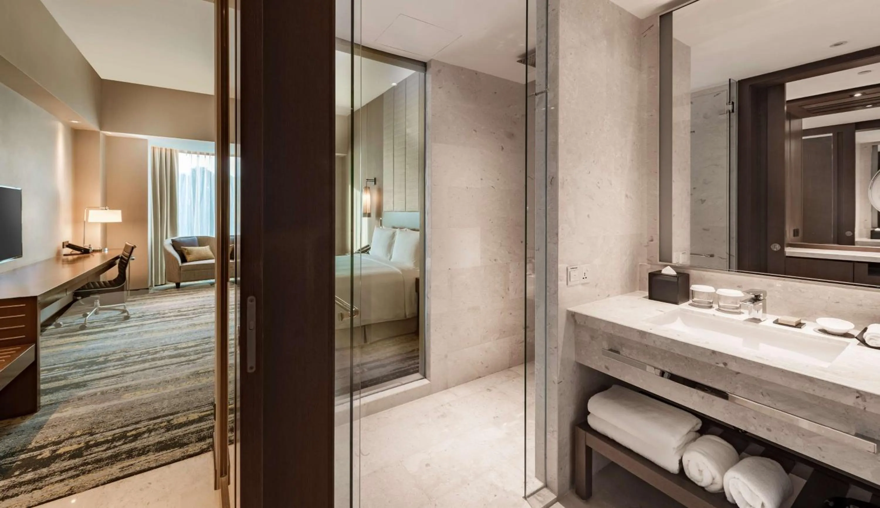 Bathroom, Bed in Hilton Kota Kinabalu