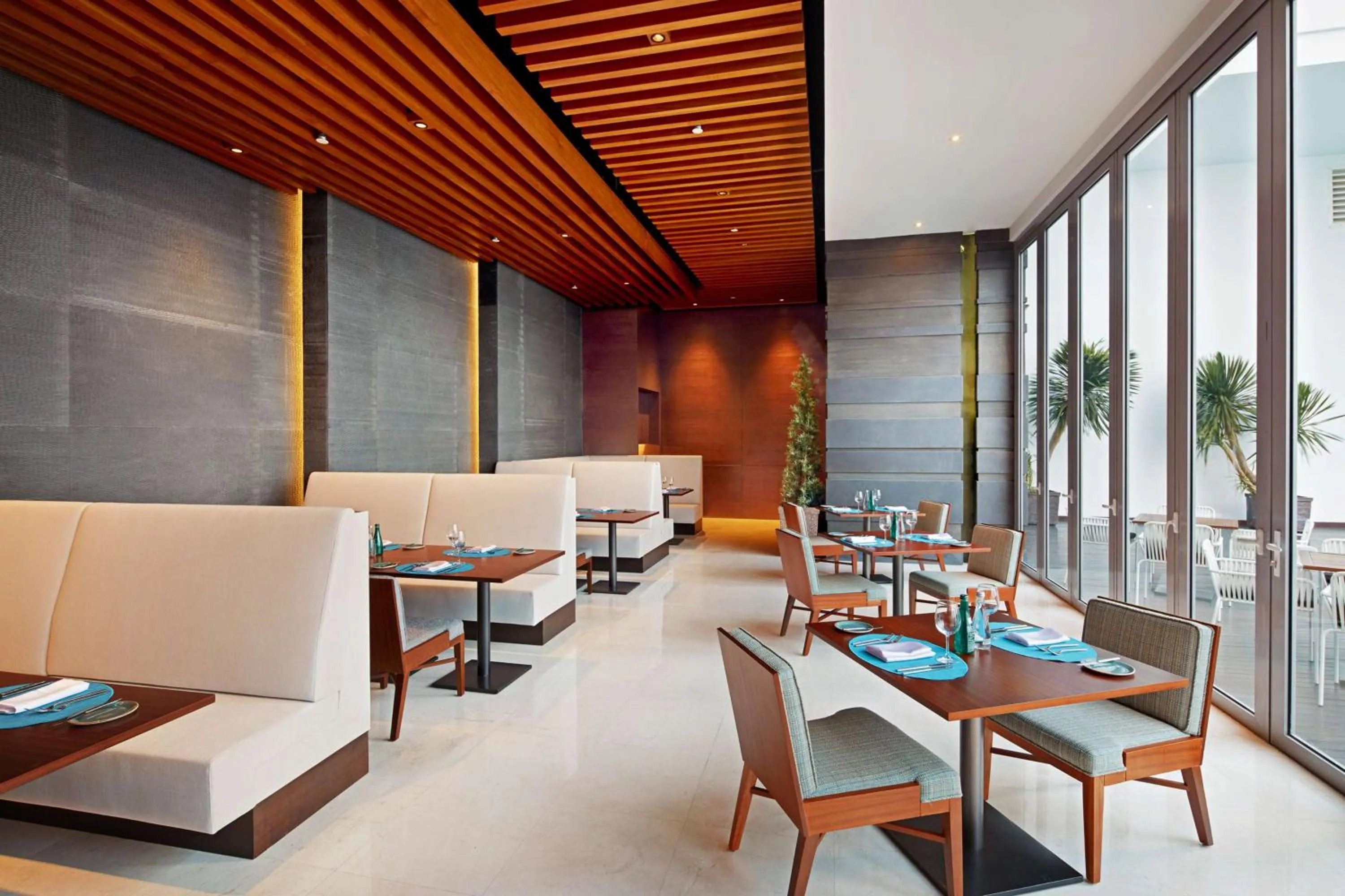 Restaurant/places to eat in DoubleTree by Hilton Melaka