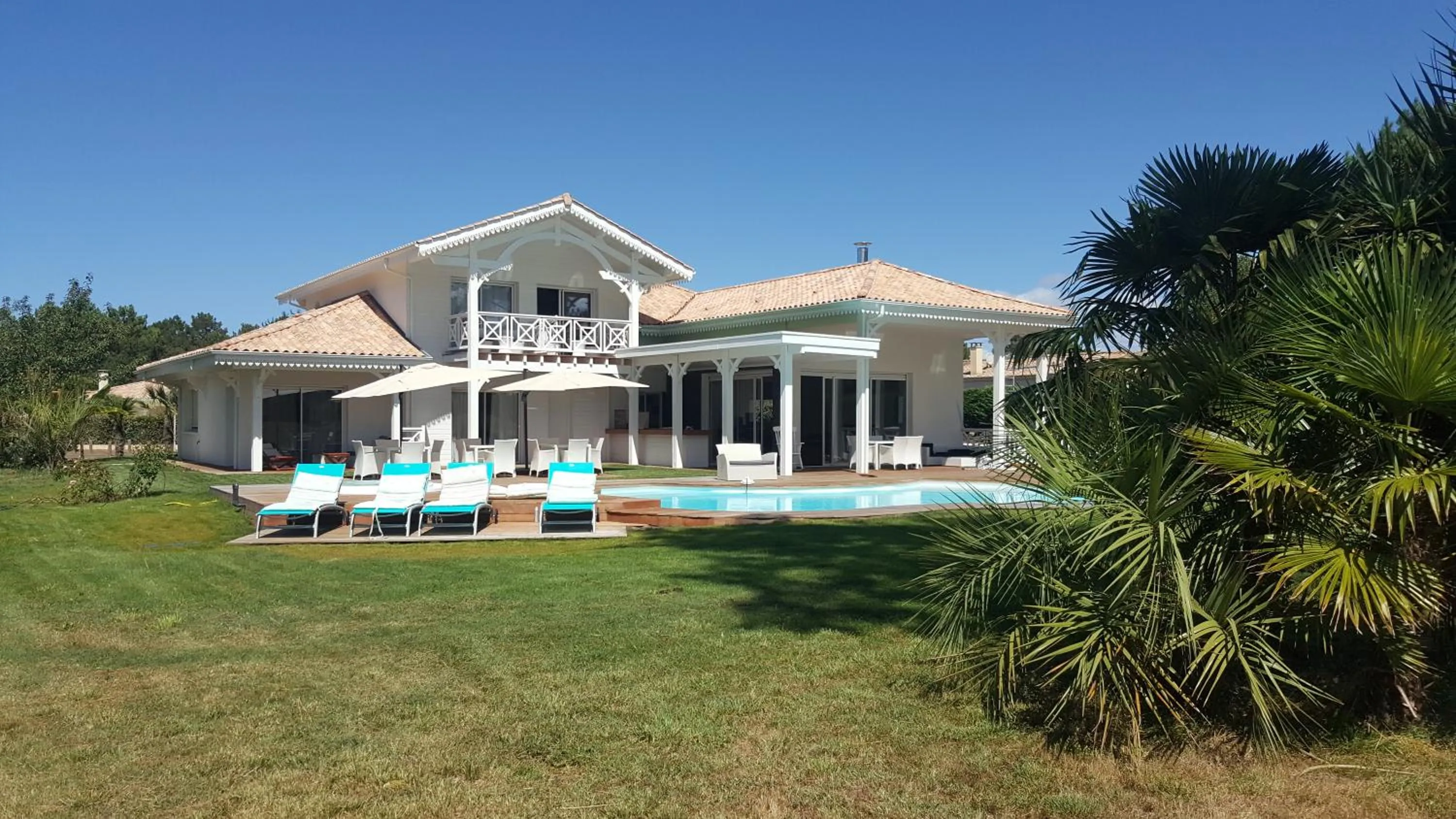 Facade/entrance in Villa BORA BORA