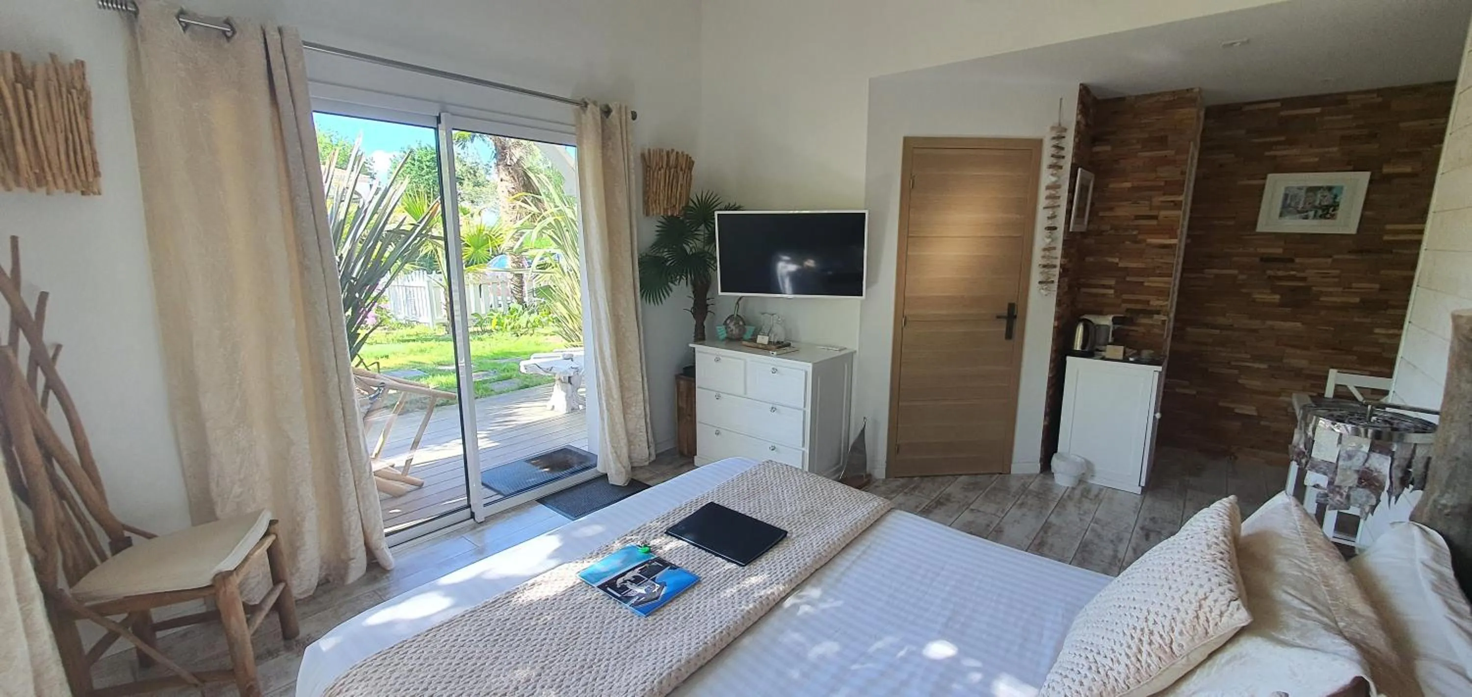 Bed in Villa BORA BORA