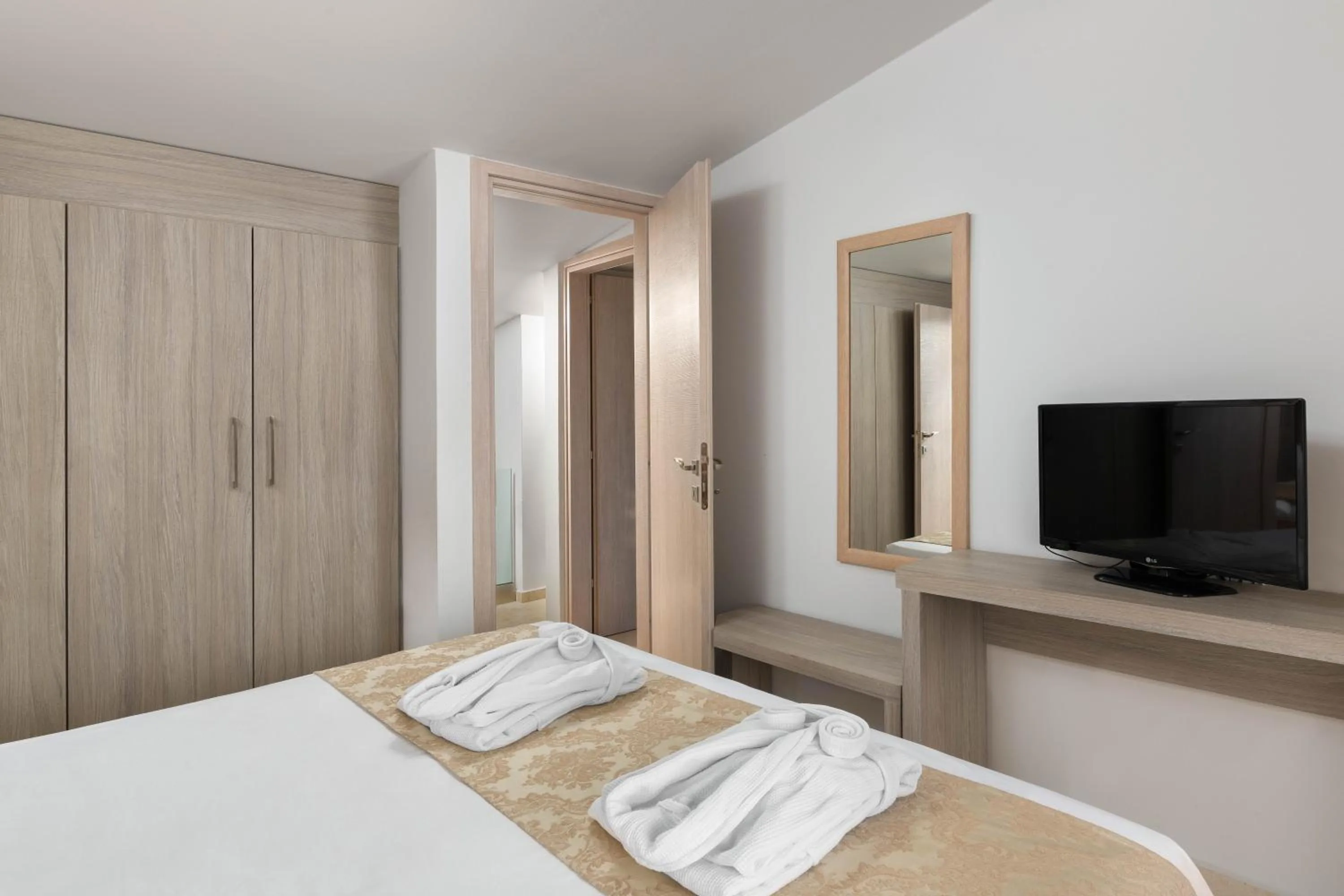 Bedroom, Bed in Sperveri Enalio Villas