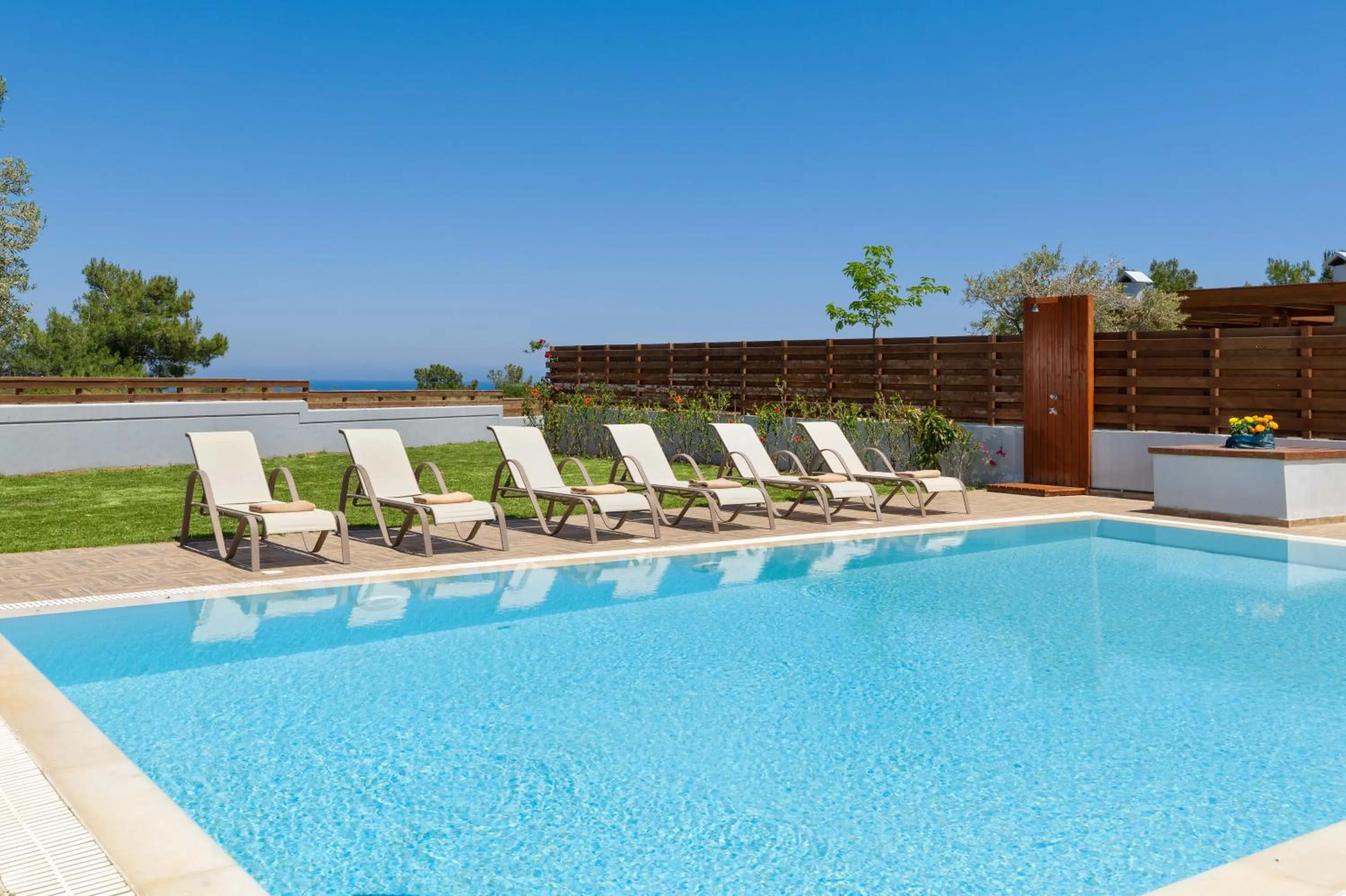 Swimming pool in Sperveri Enalio Villas