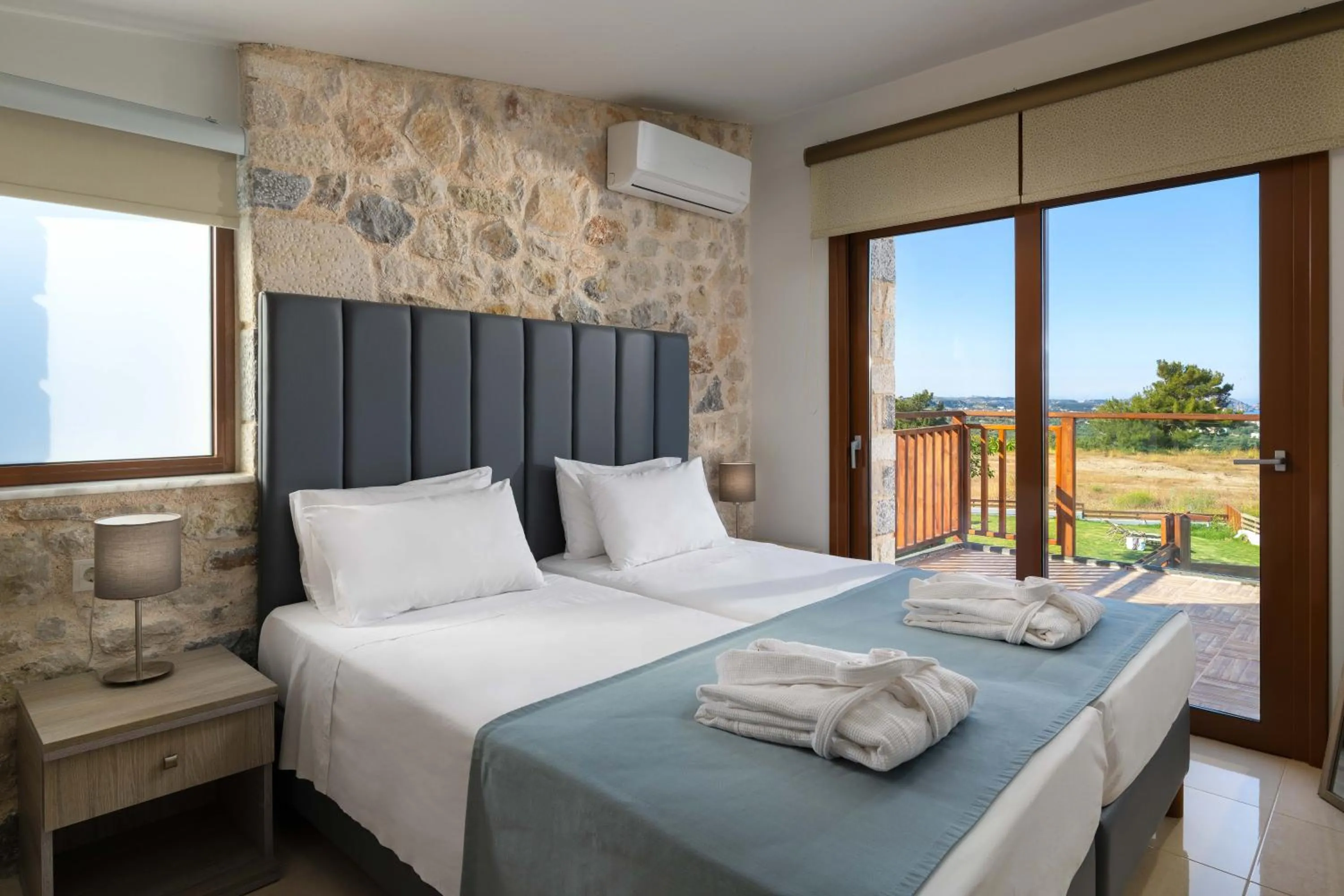 Bedroom, Bed in Sperveri Enalio Villas