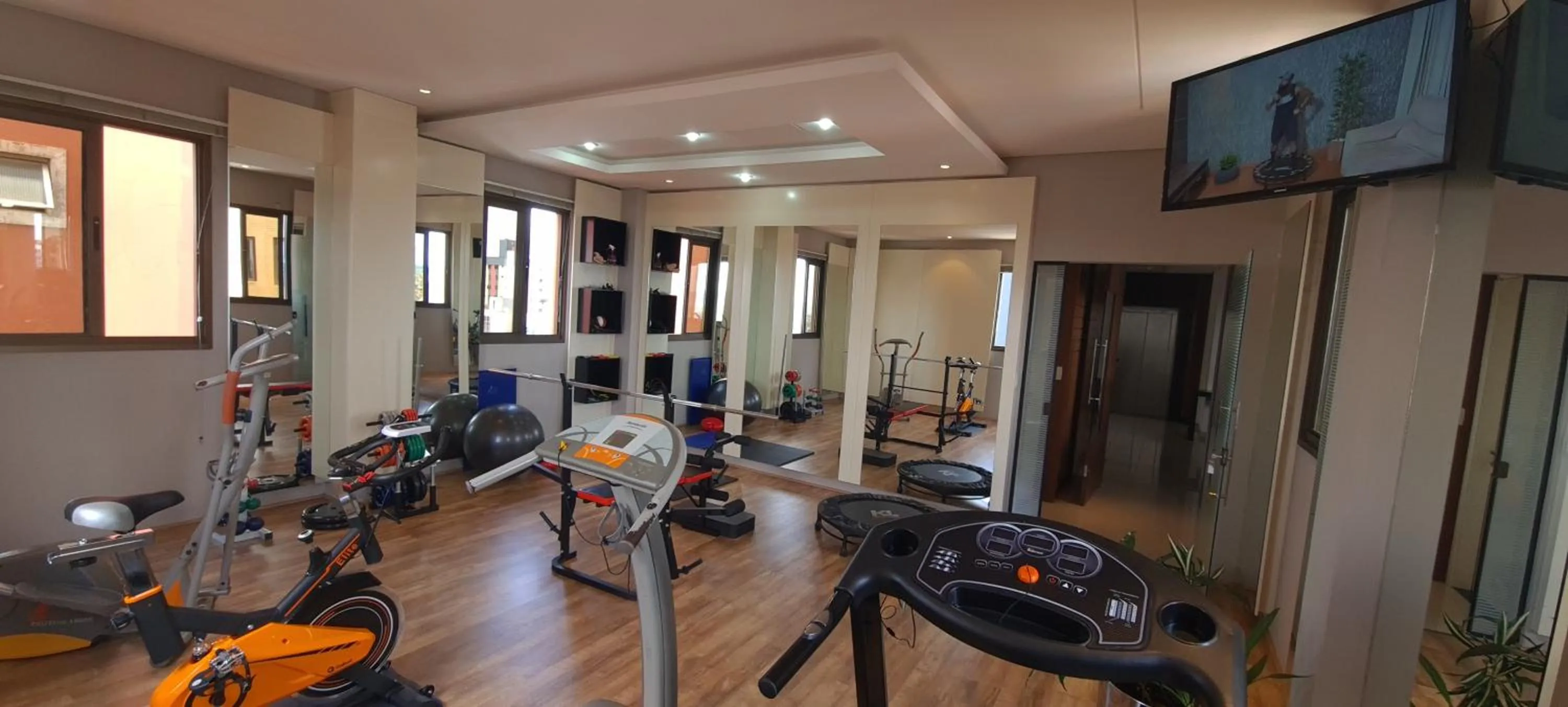 Fitness centre/facilities in Astron Ponta Grossa Plaza by Nobile