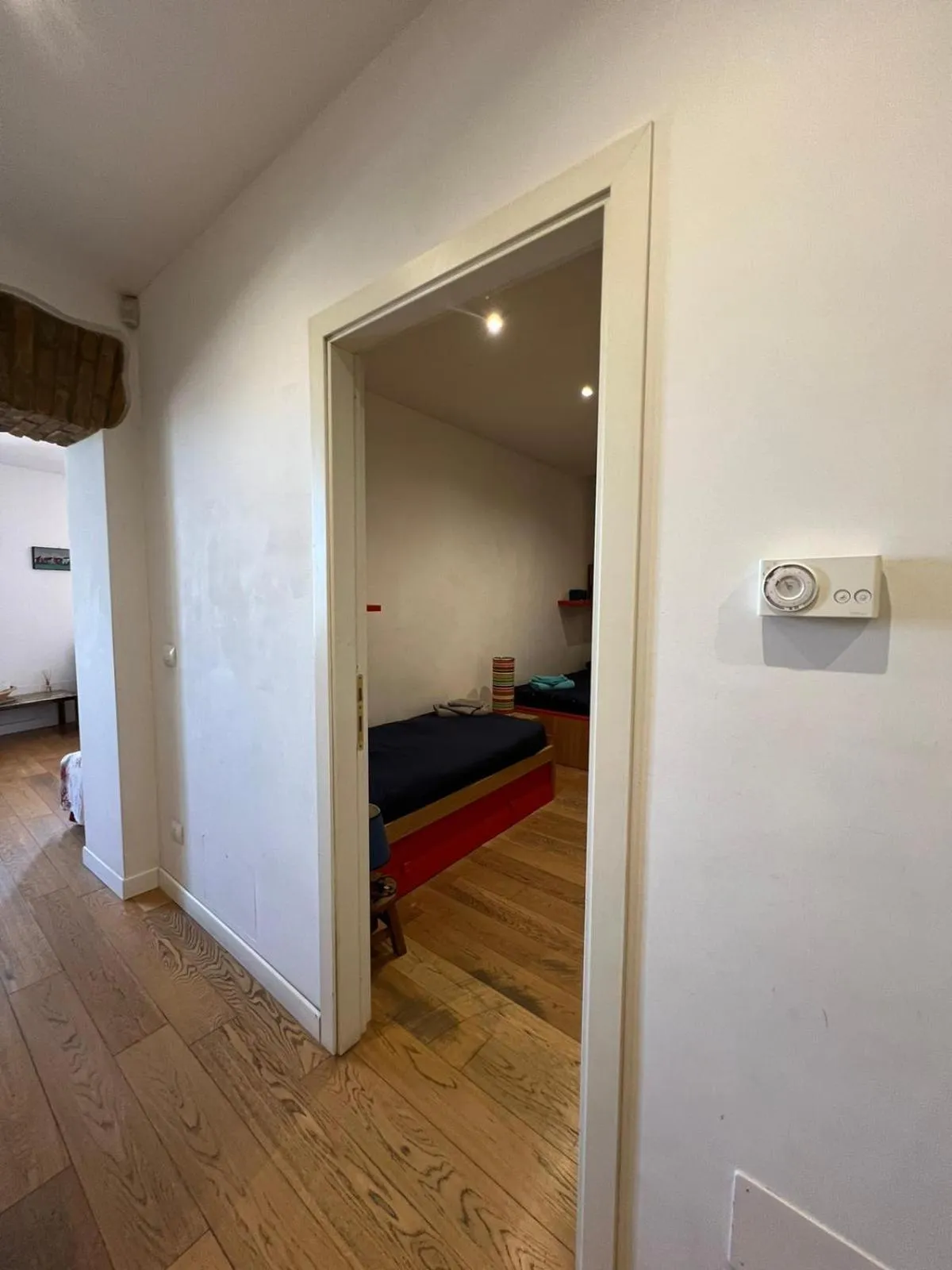 Photo of the whole room, Bed in Miramare