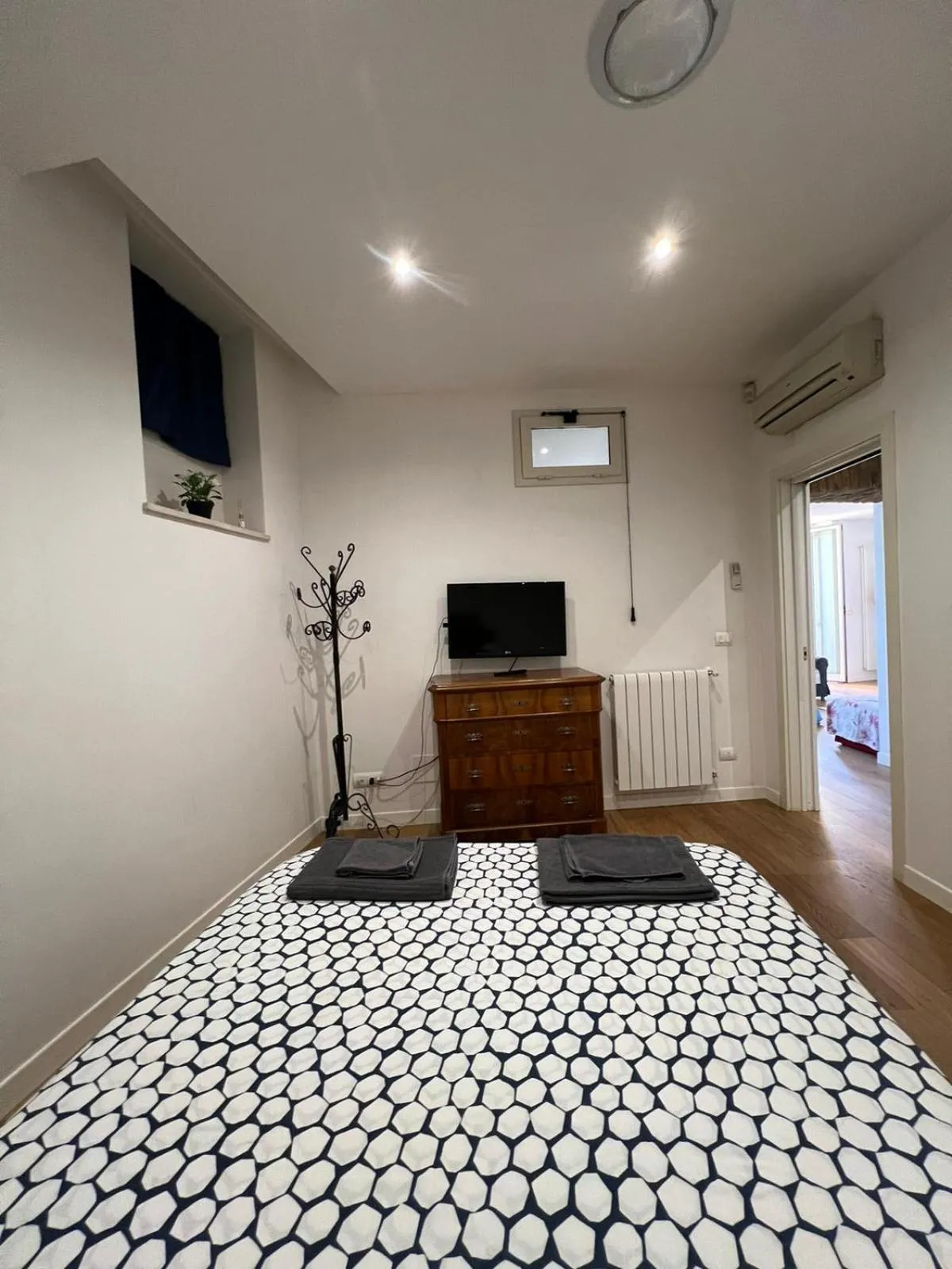 TV and multimedia, Bed in Miramare