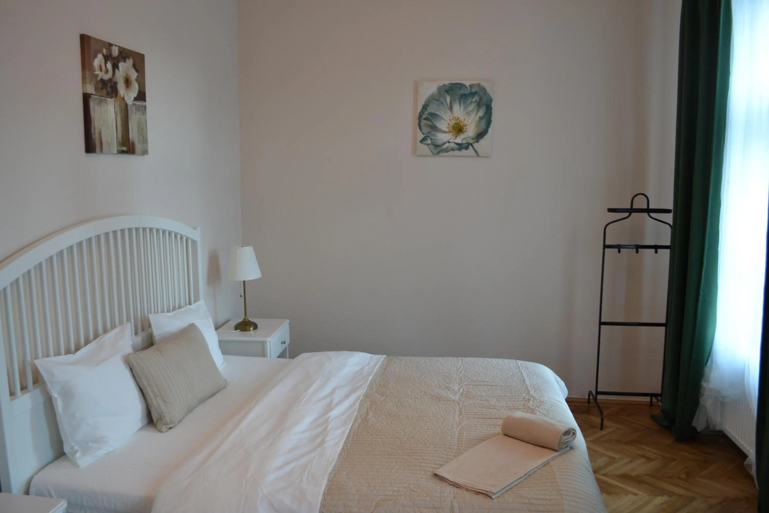 Photo of the whole room, Bed in Casa Krone - Piața Sfatului