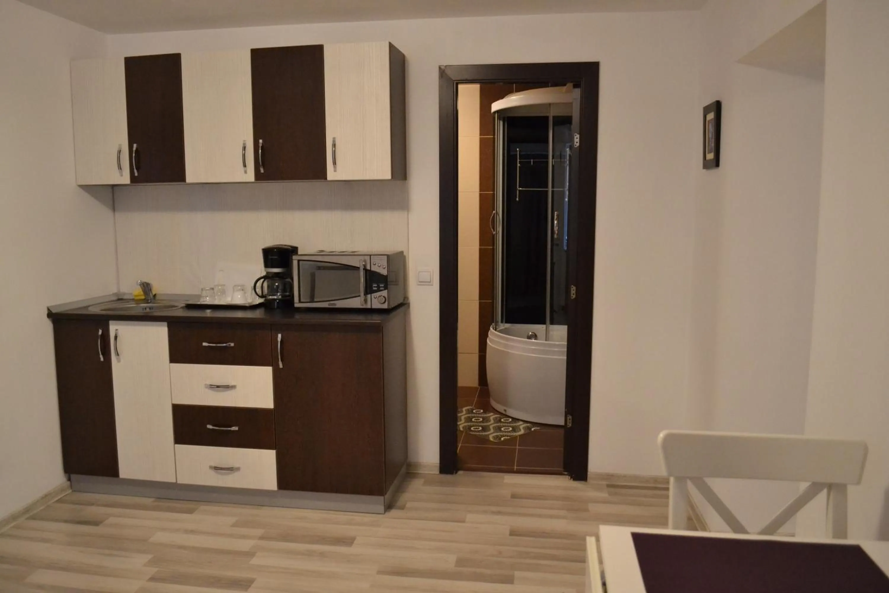 Kitchen or kitchenette in Casa Krone - Piața Sfatului