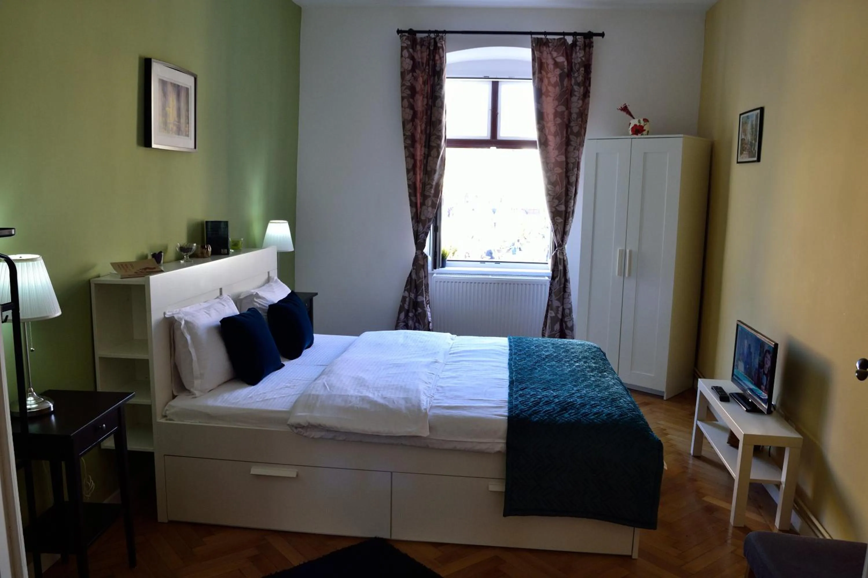 Photo of the whole room, Bed in Casa Krone - Piața Sfatului