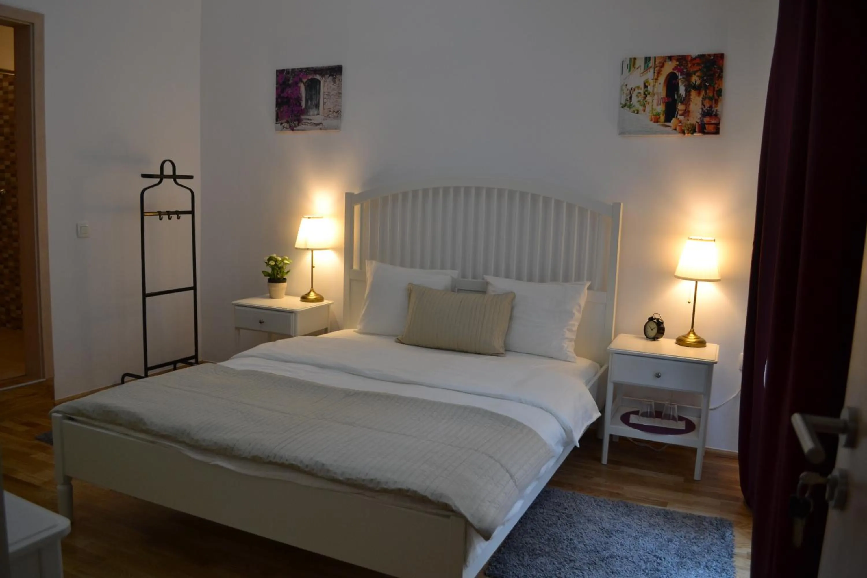 Photo of the whole room, Bed in Casa Krone - Piața Sfatului