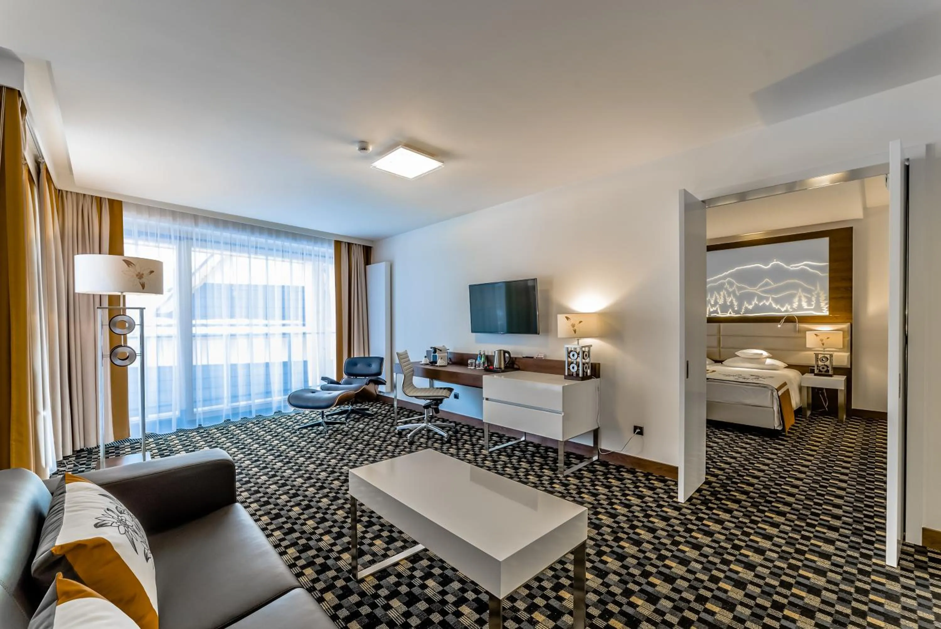 Seating area, Bed in Rezydencja II Nosalowy Dwór