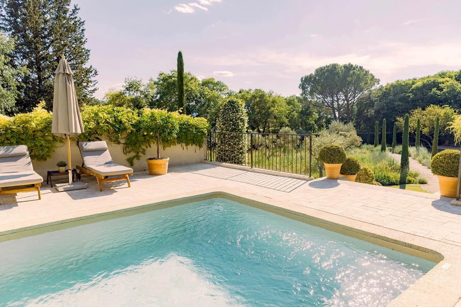 Swimming pool in Domaine Les Martins - Gordes