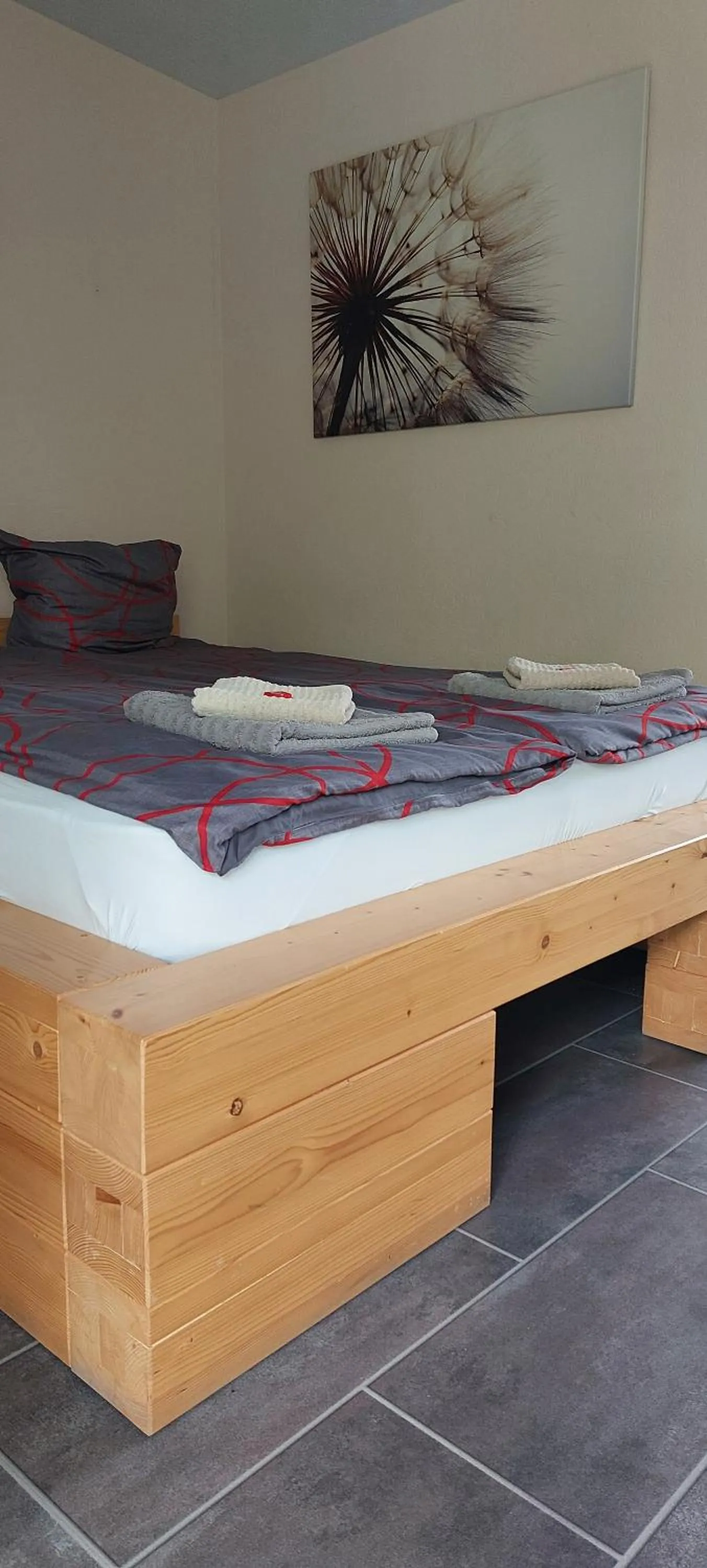 Bed in Hotel Belp Bern Airport Free Parking