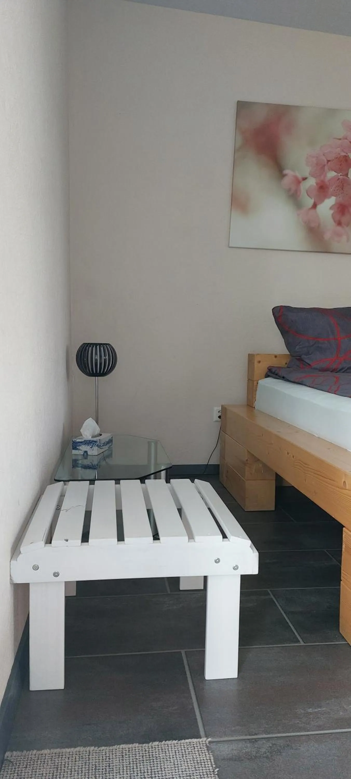 Bed in Hotel Belp Bern Airport Free Parking