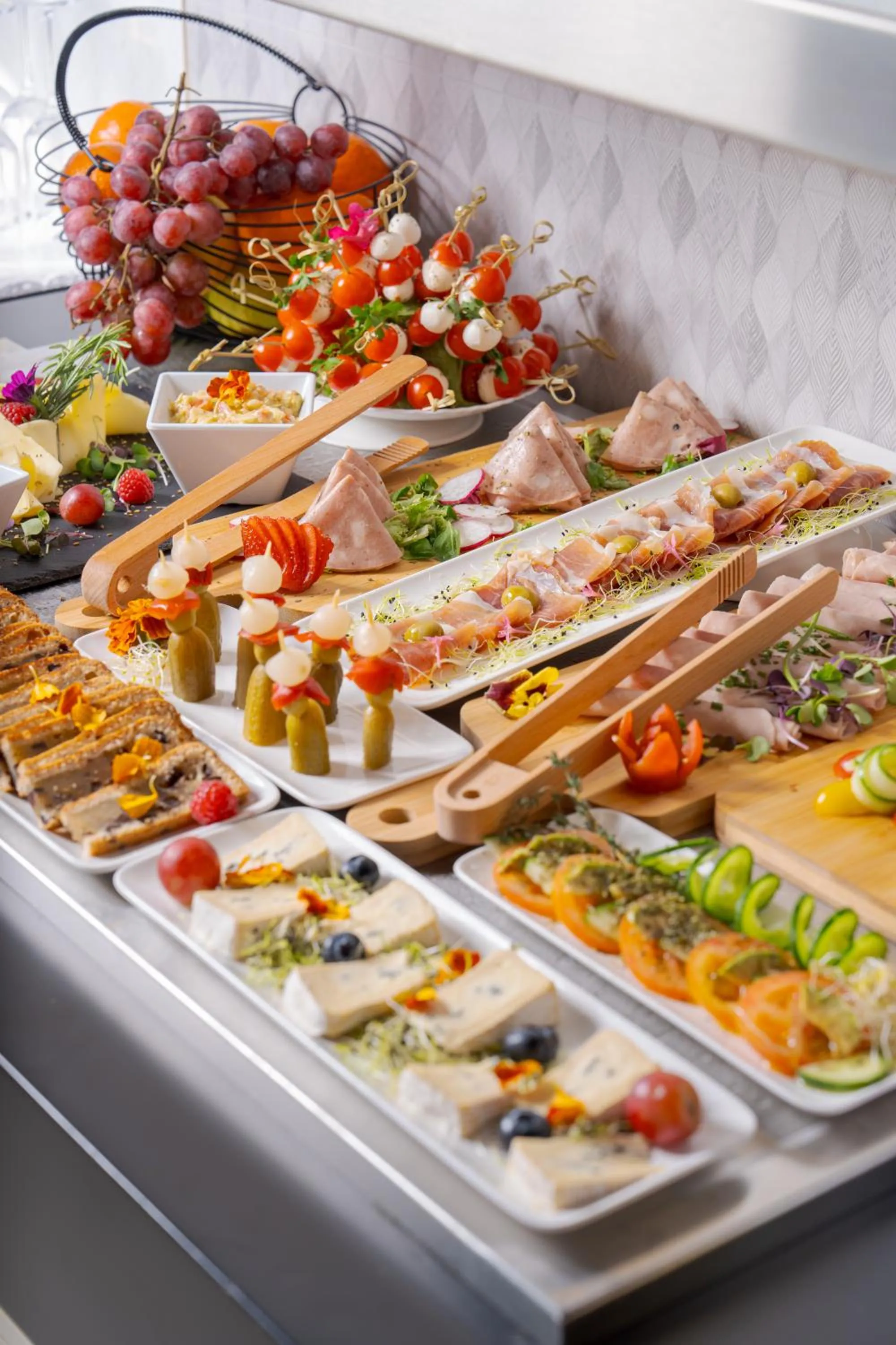 Breakfast in Fahana Men Only