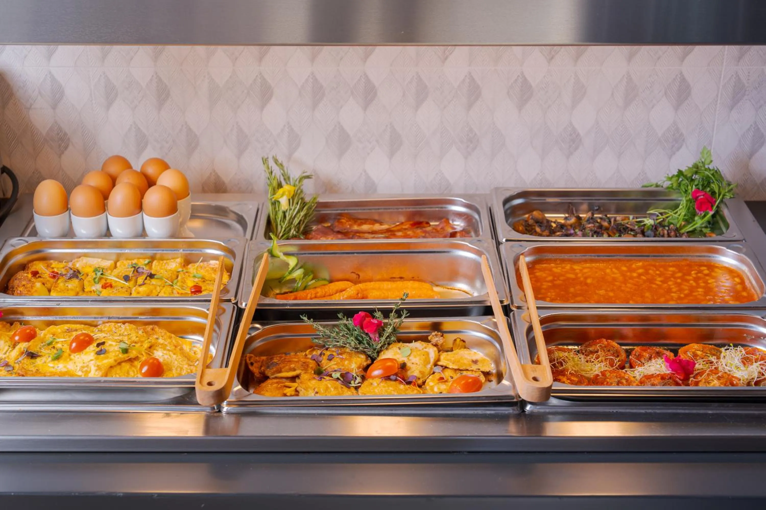 Breakfast in Fahana Men Only