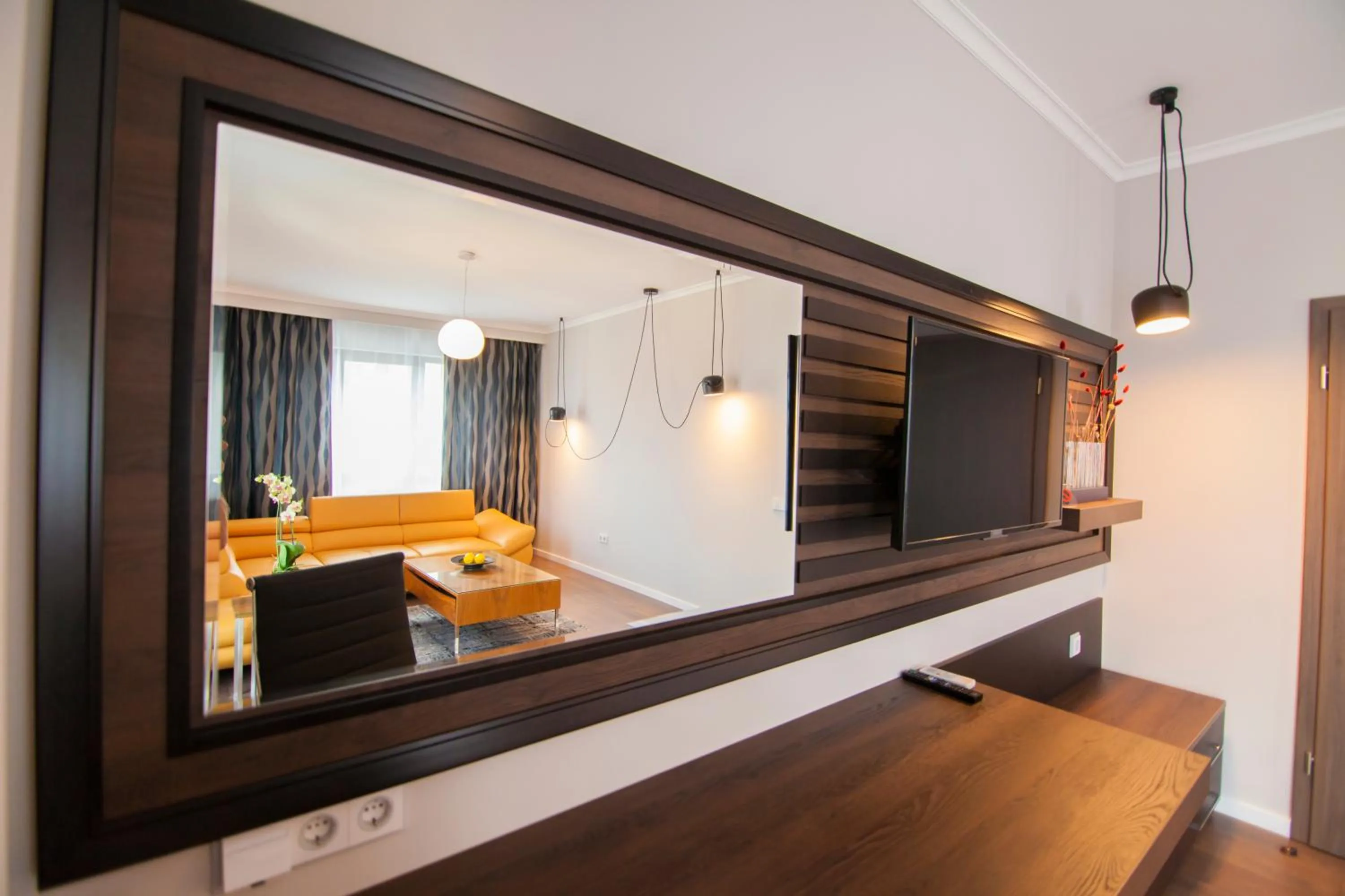 Property building, Bed in Cluj Business Class