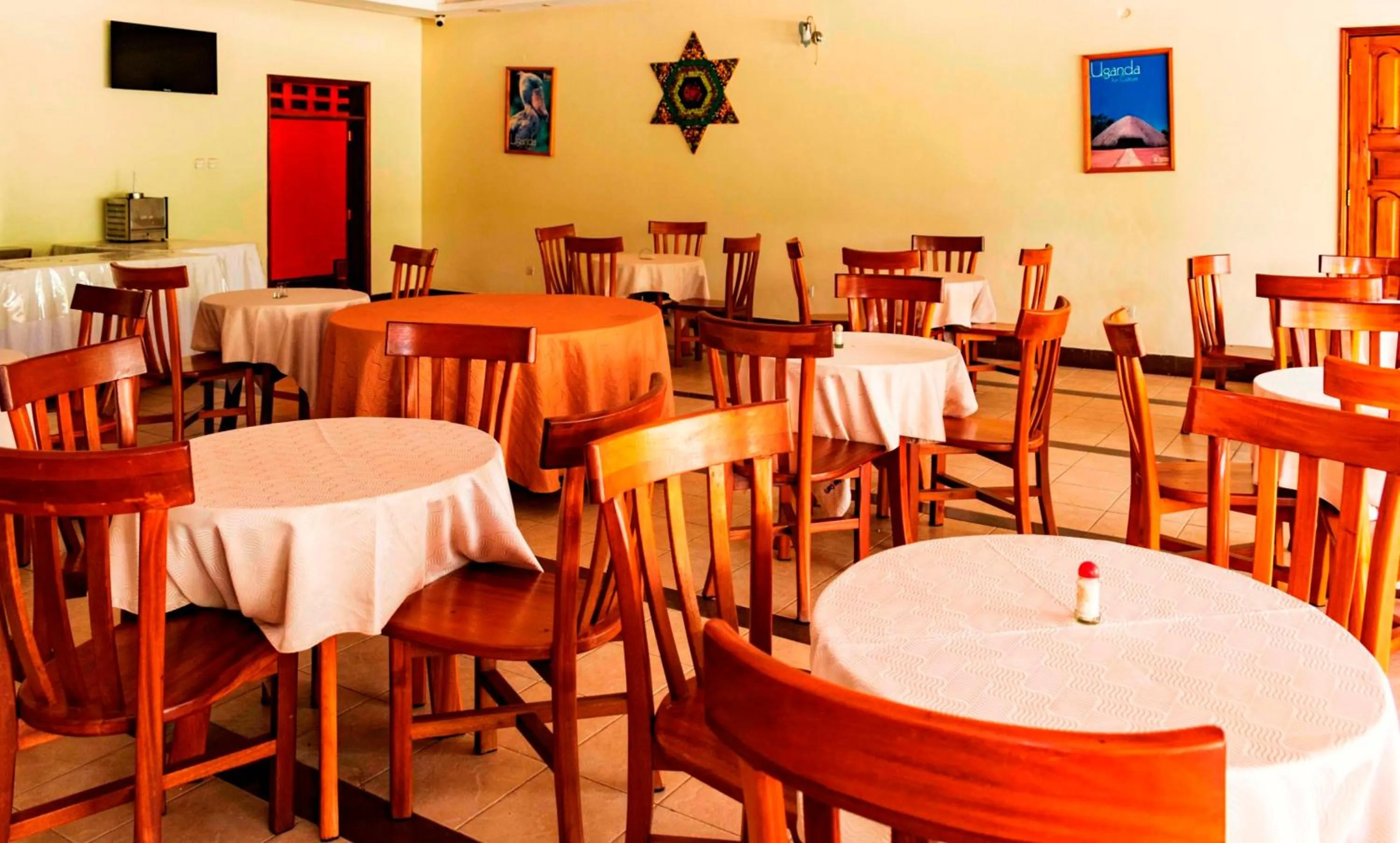 Restaurant/places to eat in Kalya Courts Hotel Fort Portal