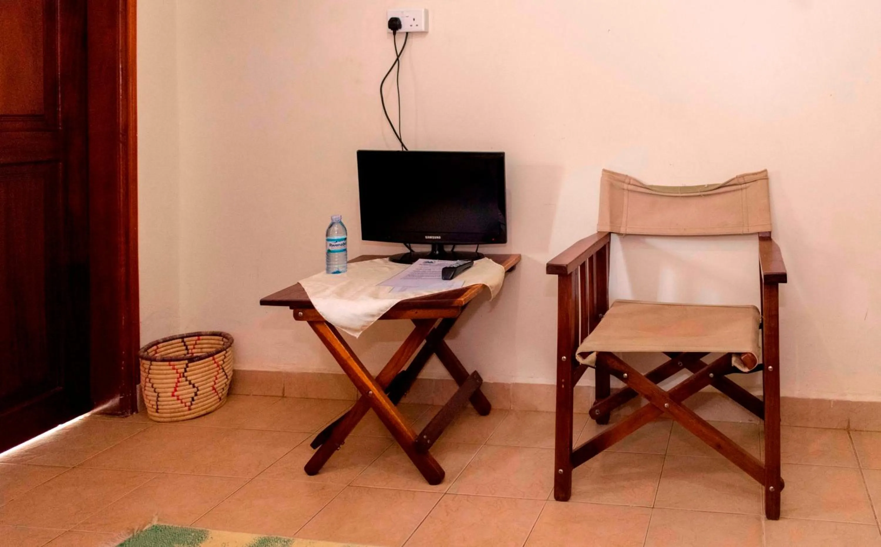 TV and multimedia in Kalya Courts Hotel Fort Portal