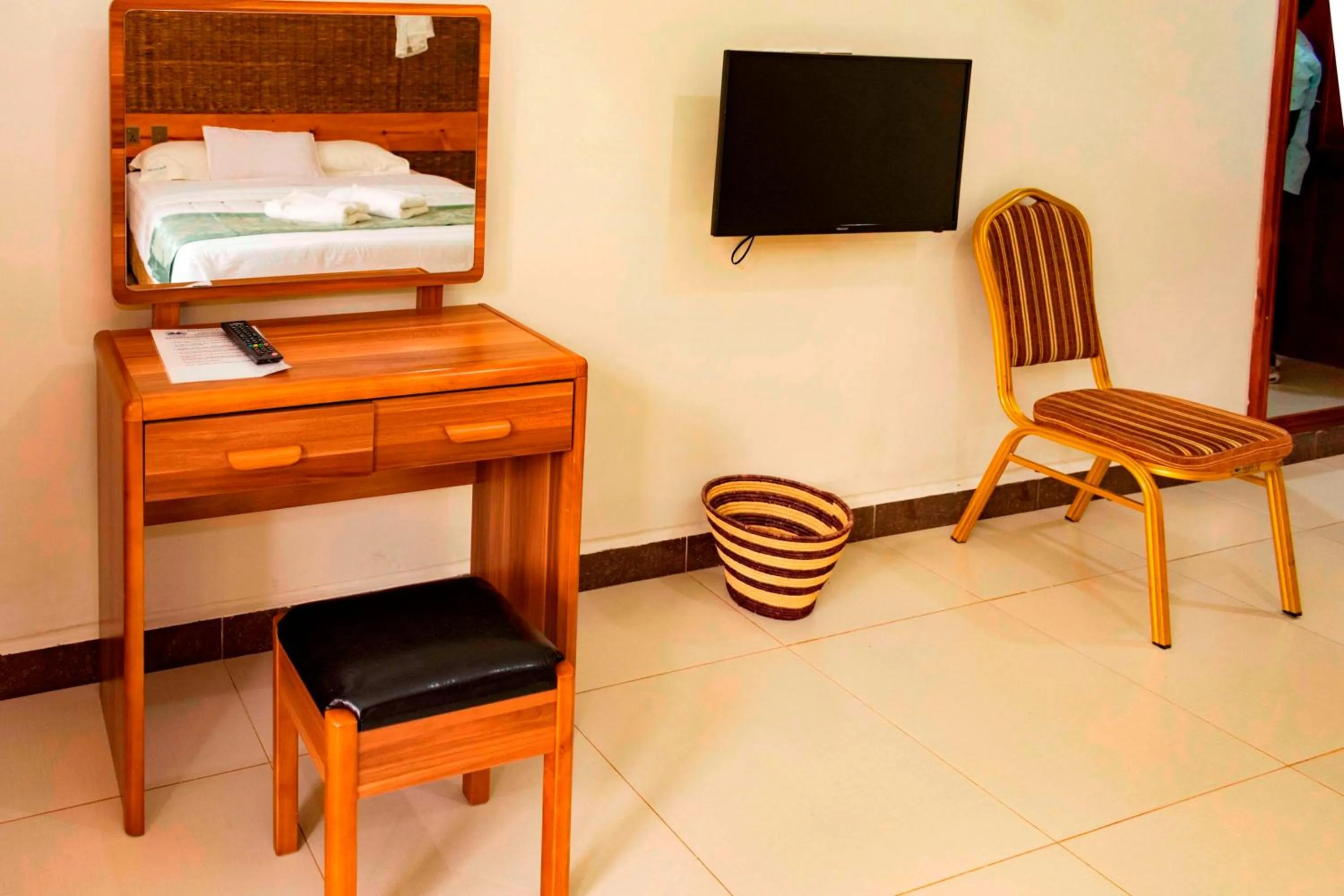 TV and multimedia in Kalya Courts Hotel Fort Portal