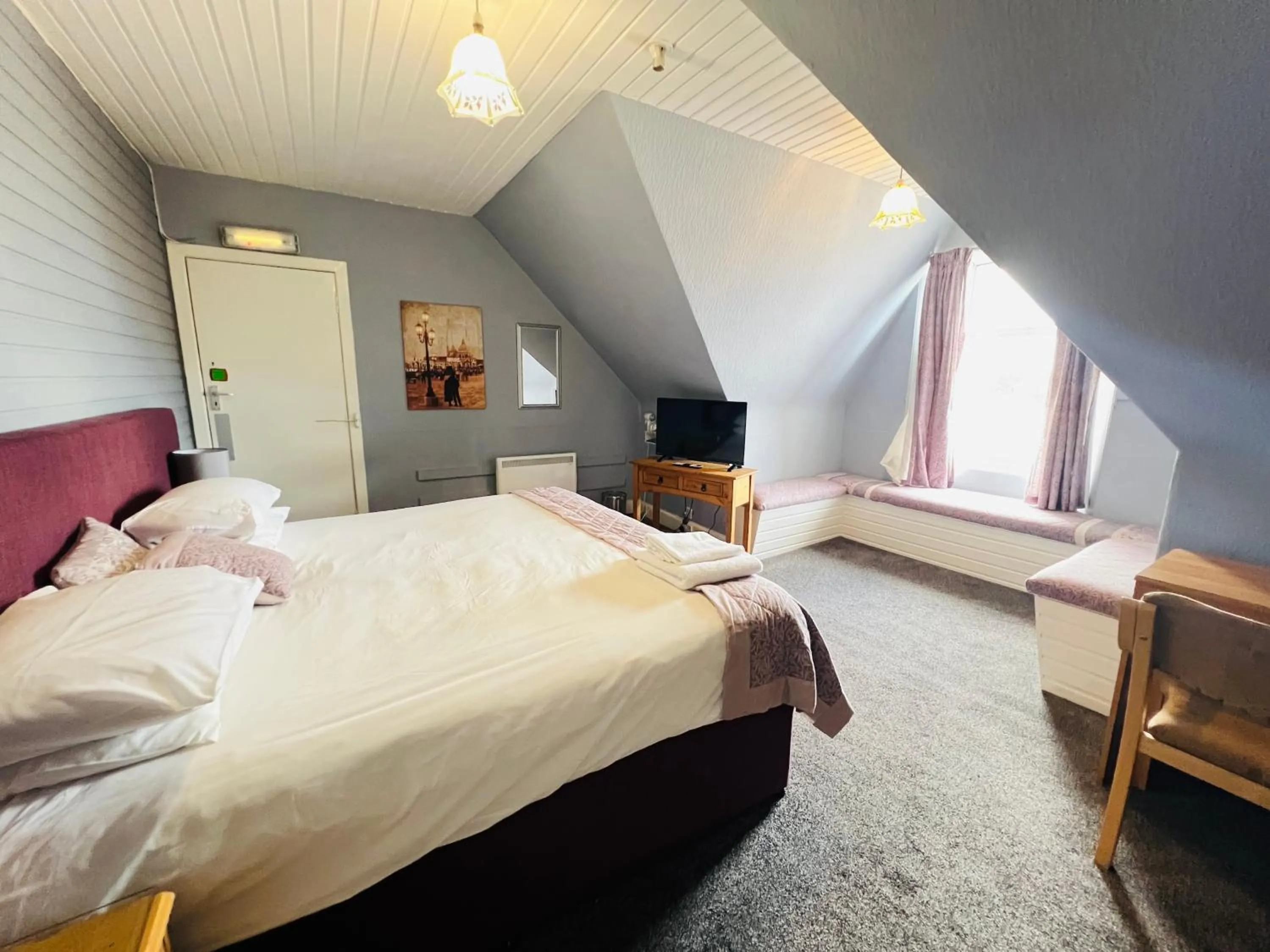 Bed in The George Hotel