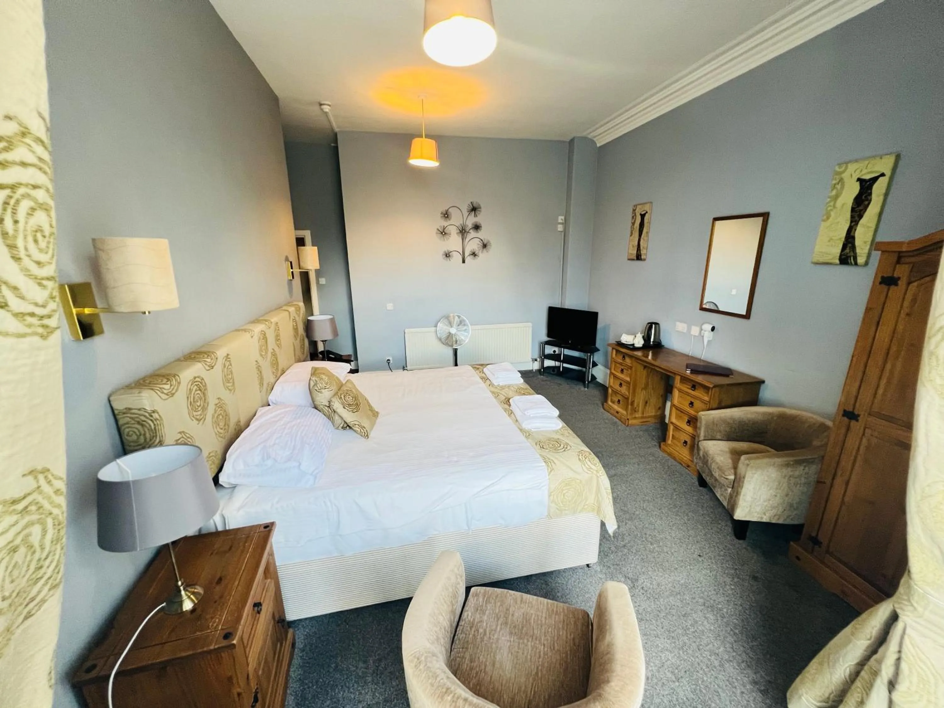 Bed in The George Hotel