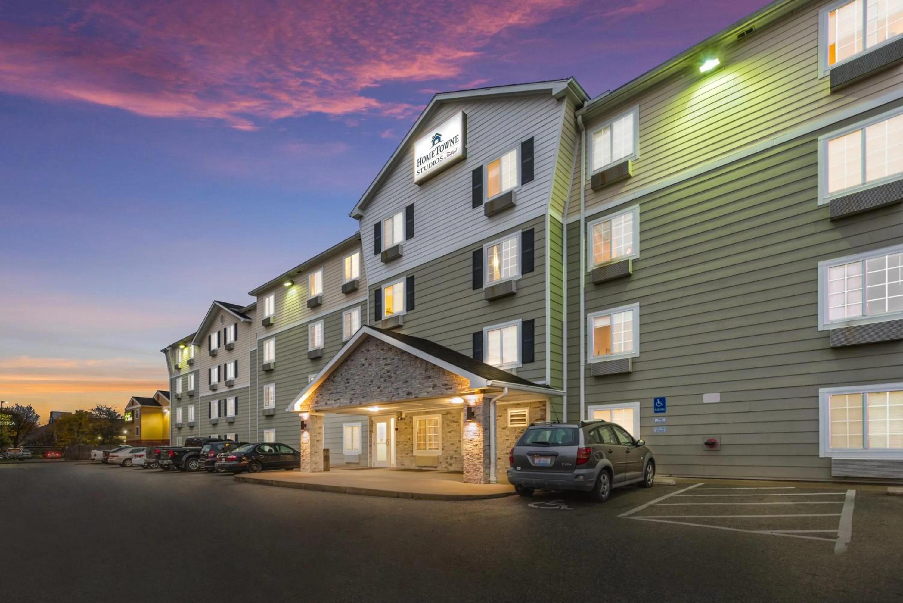 Property building in HomeTowne Studios by Red Roof Columbus