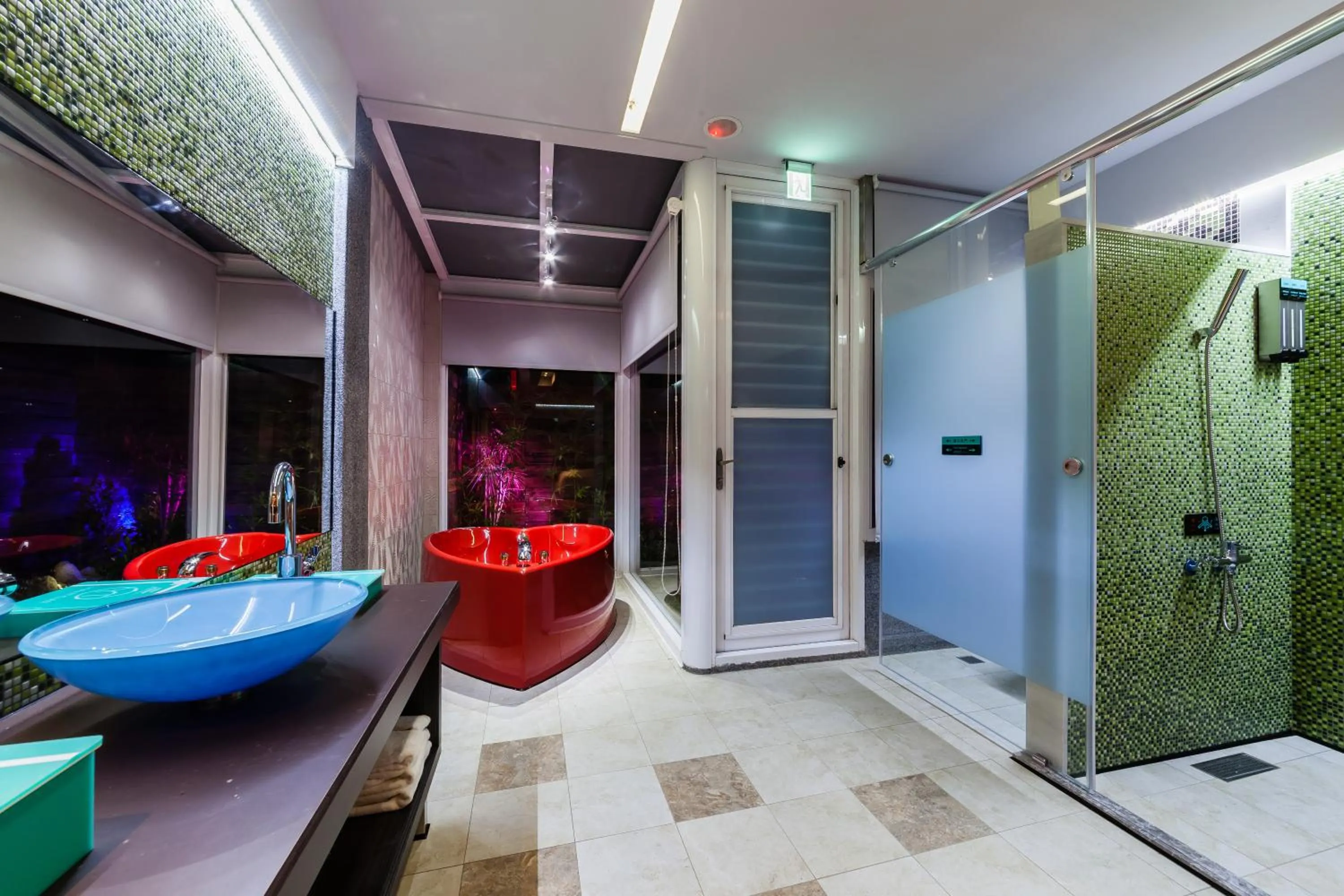 bunk bed in TY Motel