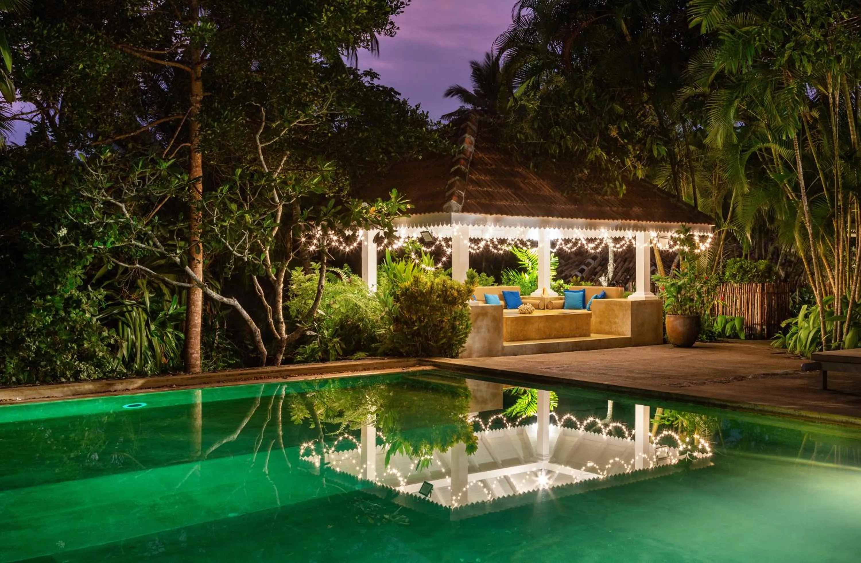 Swimming pool in Why House