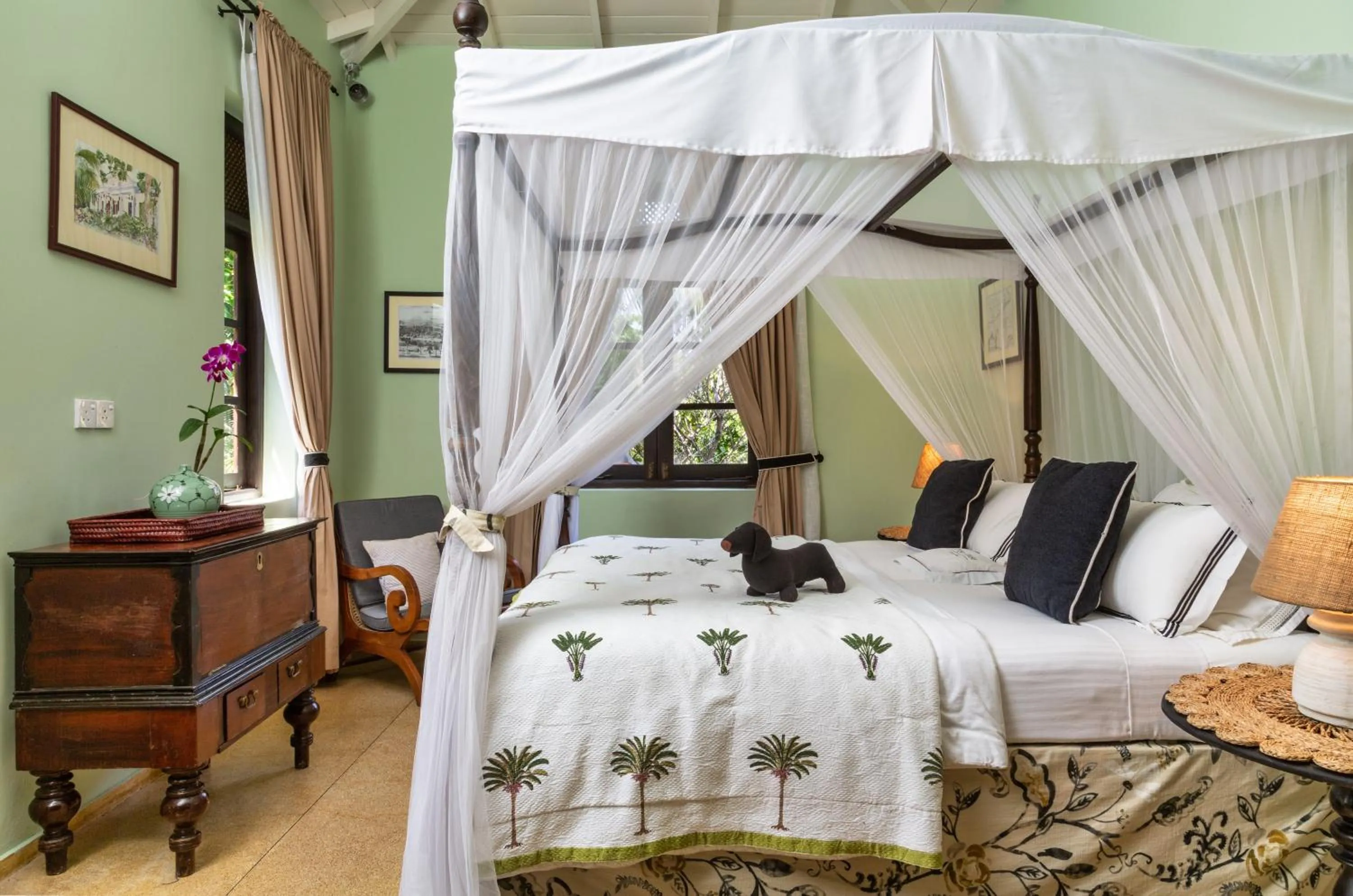 Property building, Bed in Why House