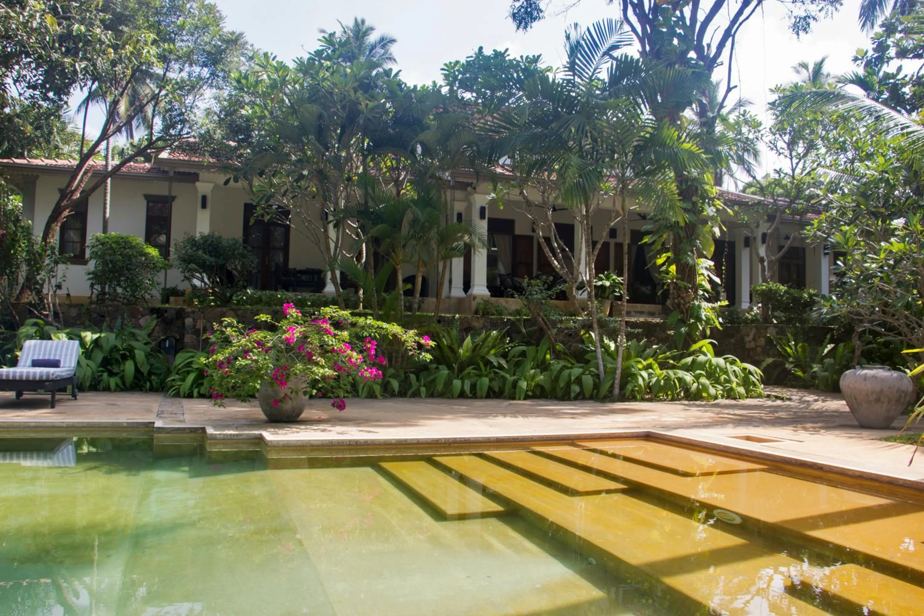 Swimming pool in Why House