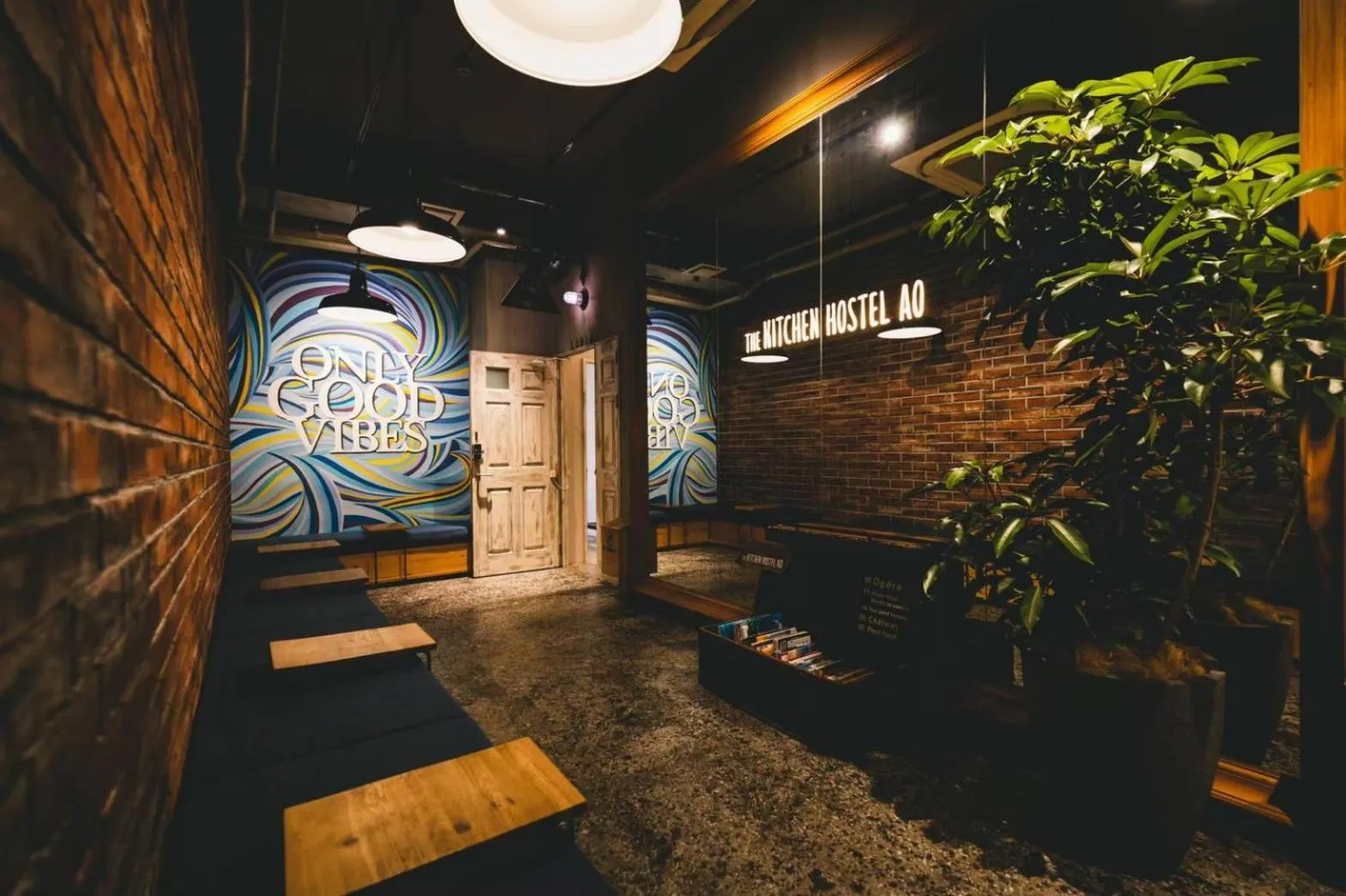 Lobby or reception in The Kitchen Hostel Ao