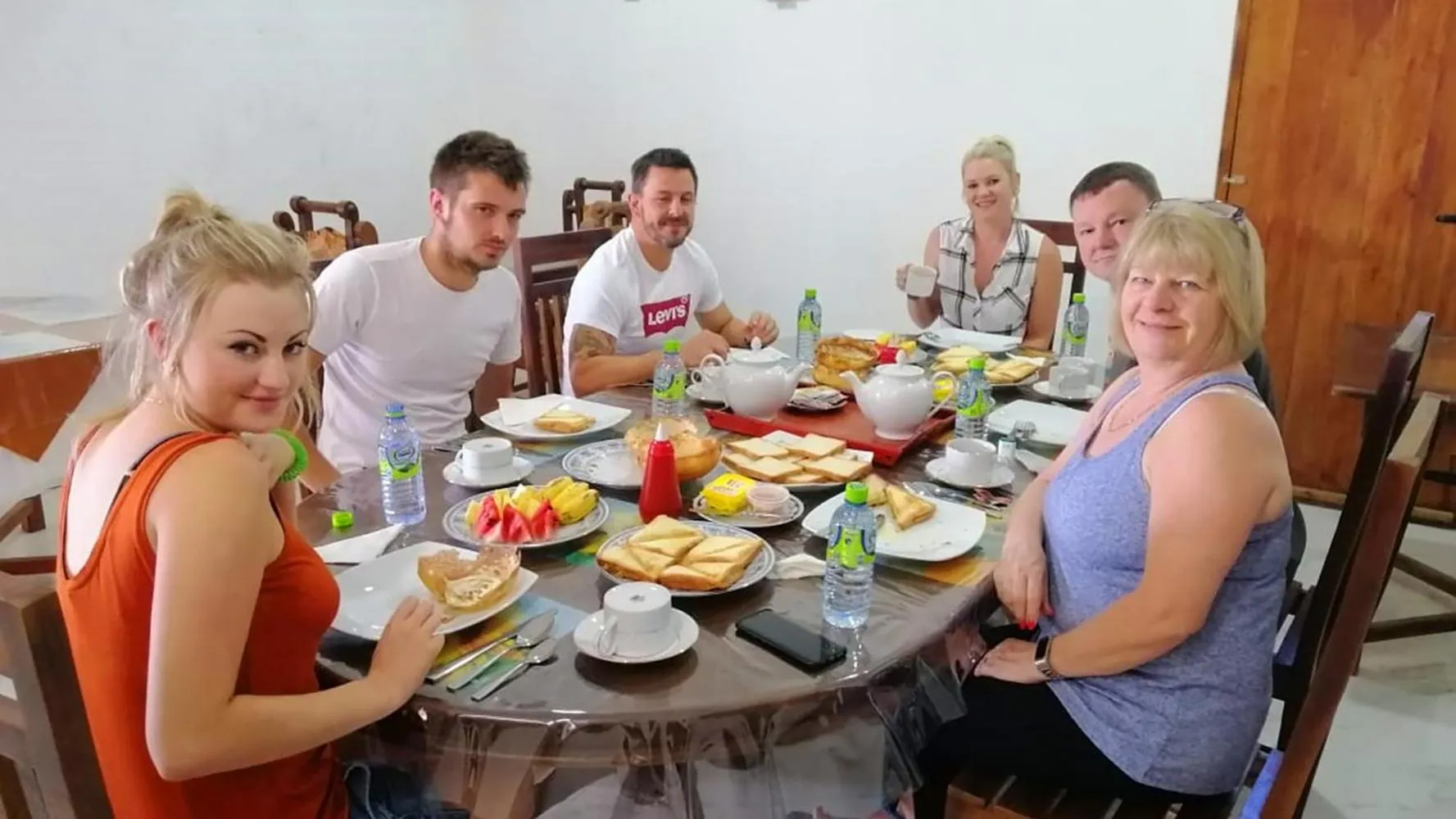 Breakfast in Paraiso Guest House