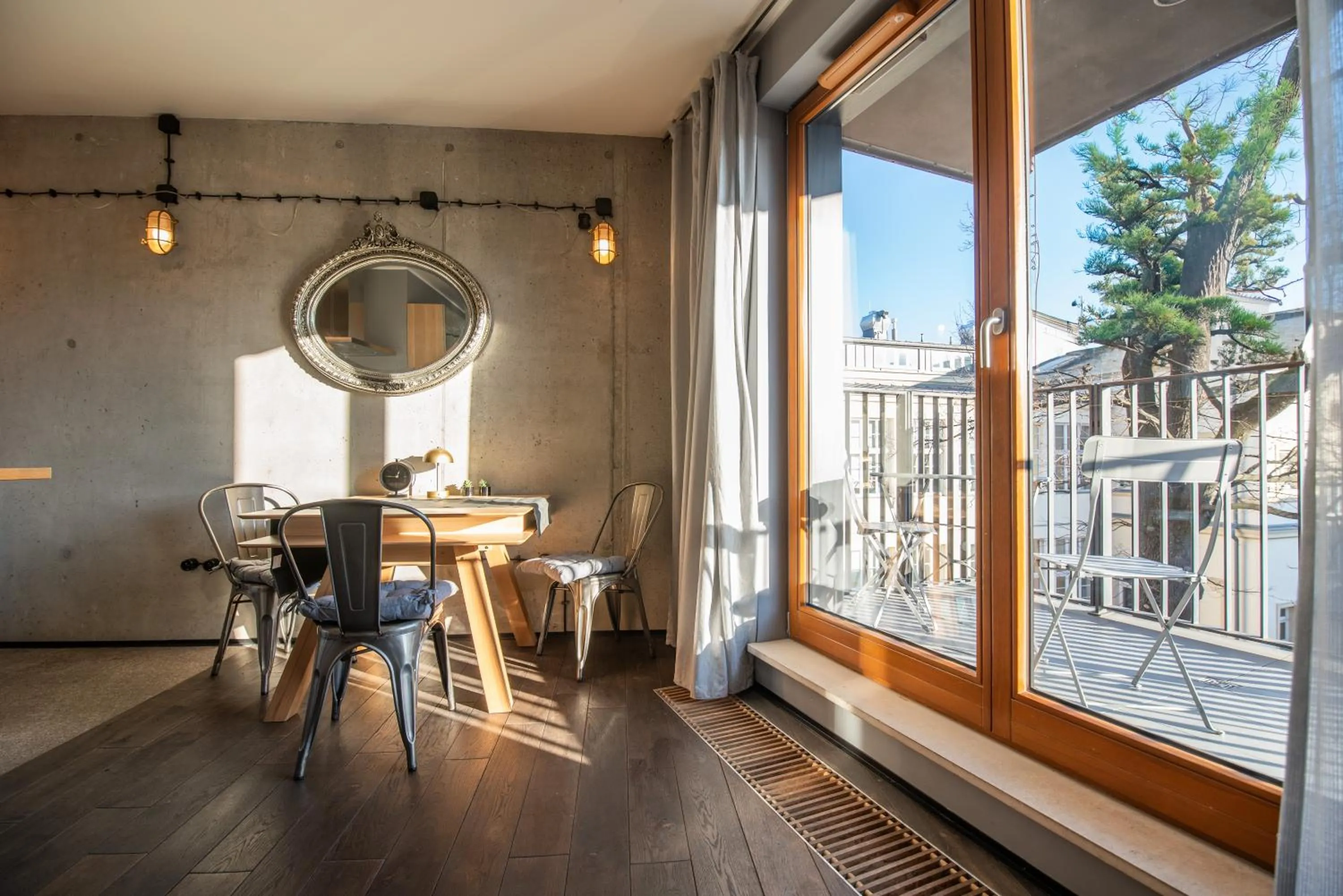 Balcony/Terrace in City Lights Apartments