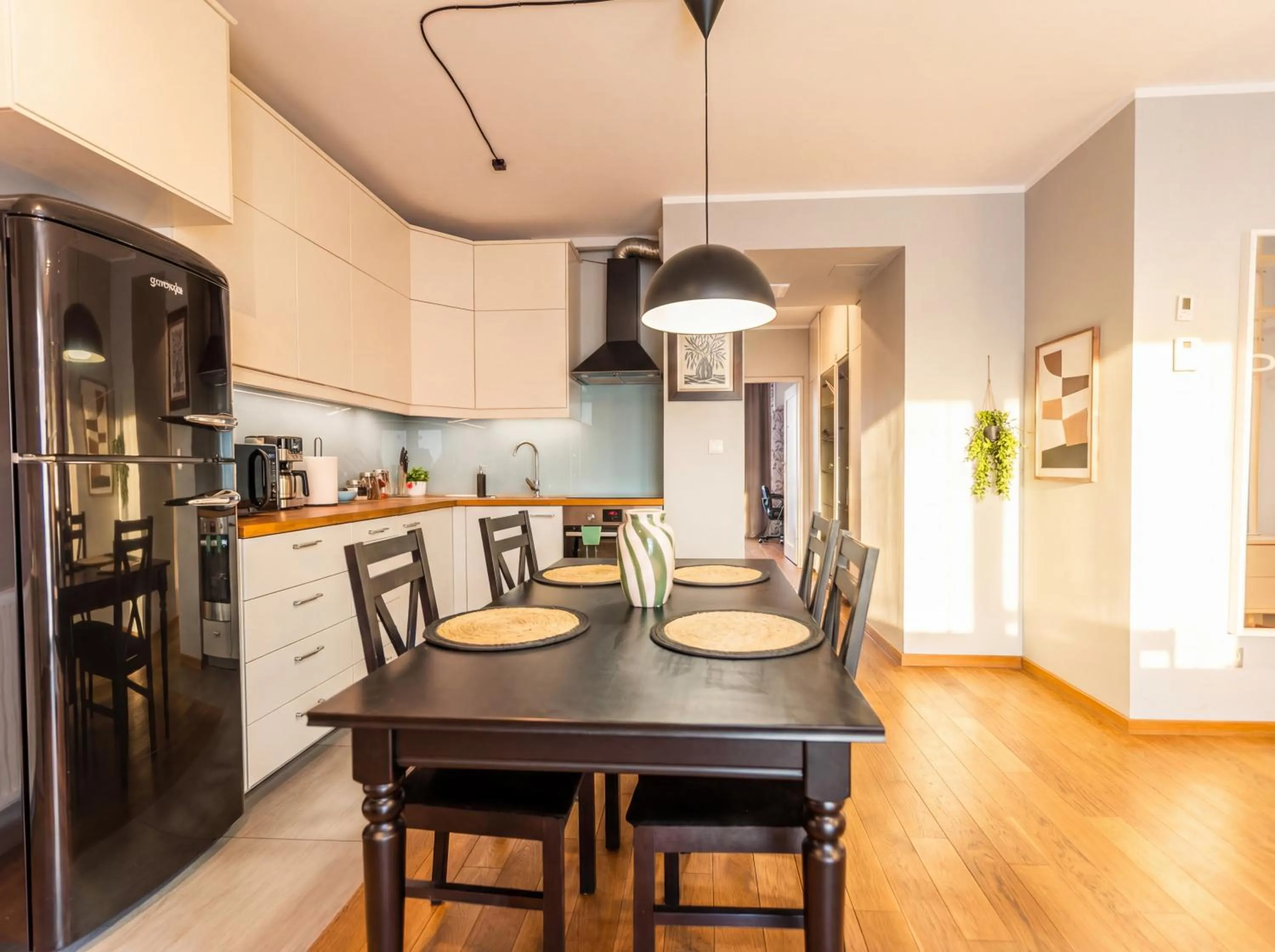 Dining area in City Lights Apartments