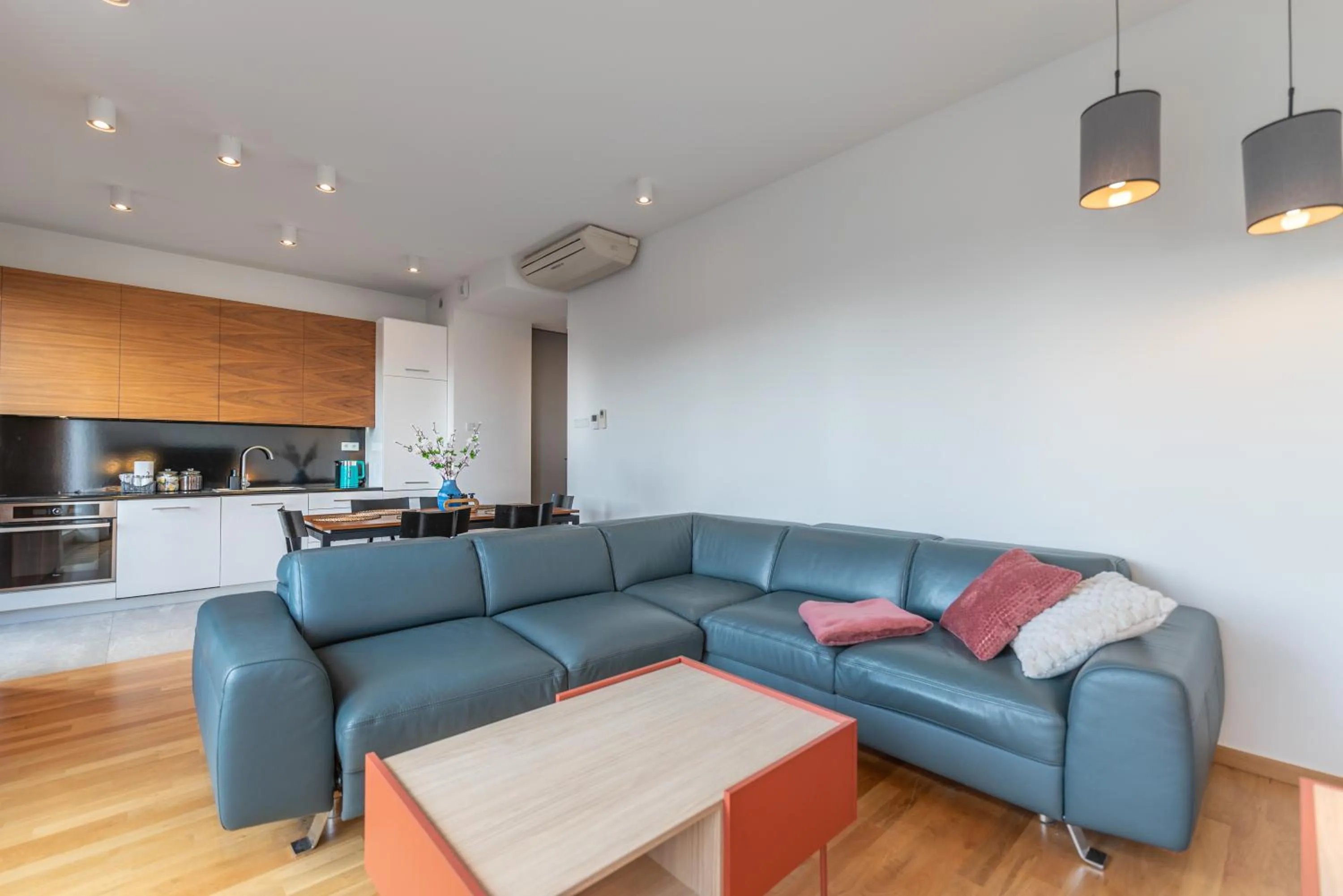 Kitchen or kitchenette in City Lights Apartments