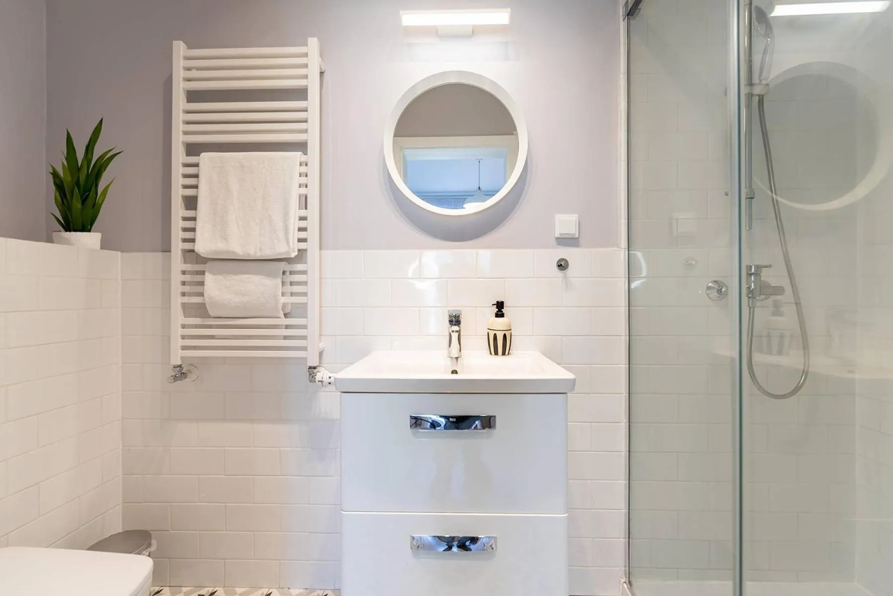 Bathroom in City Lights Apartments