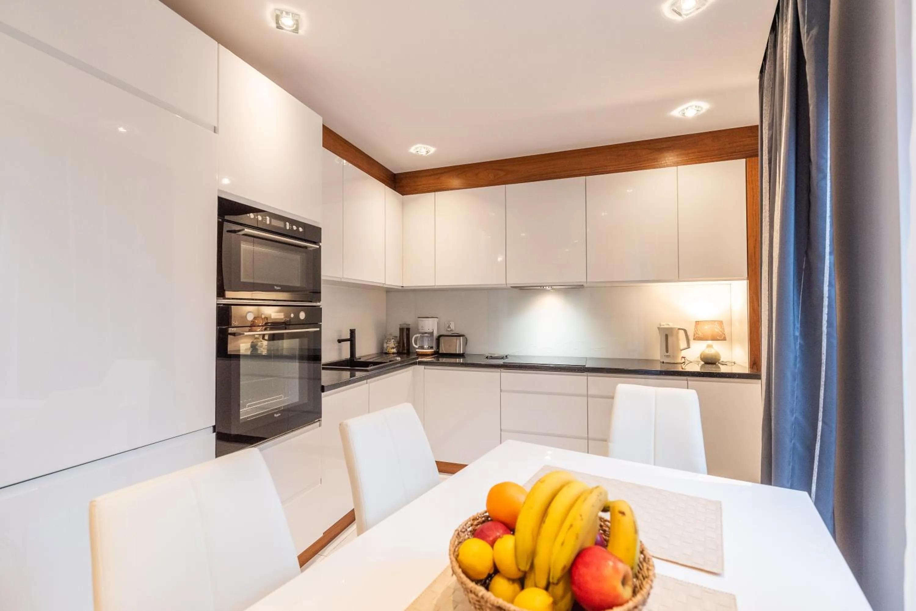 kitchen in City Lights Apartments