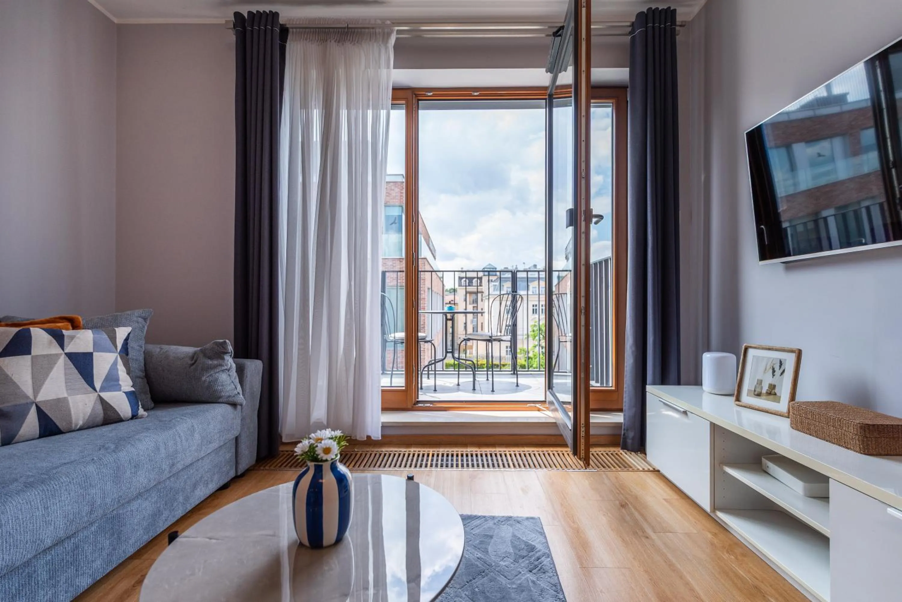 Balcony/Terrace in City Lights Apartments