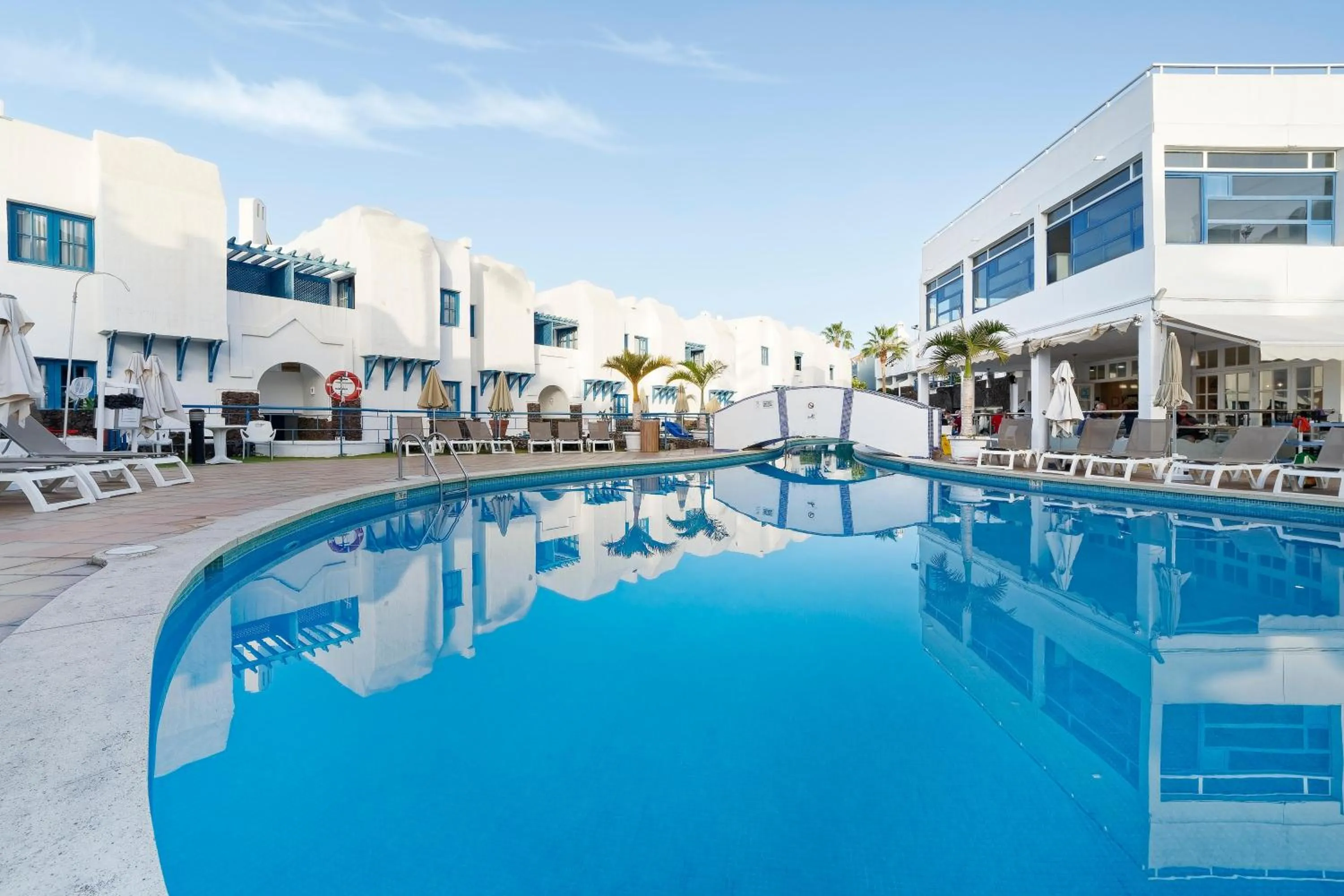 Swimming pool in LABRANDA Bahía Fañabé & Villas