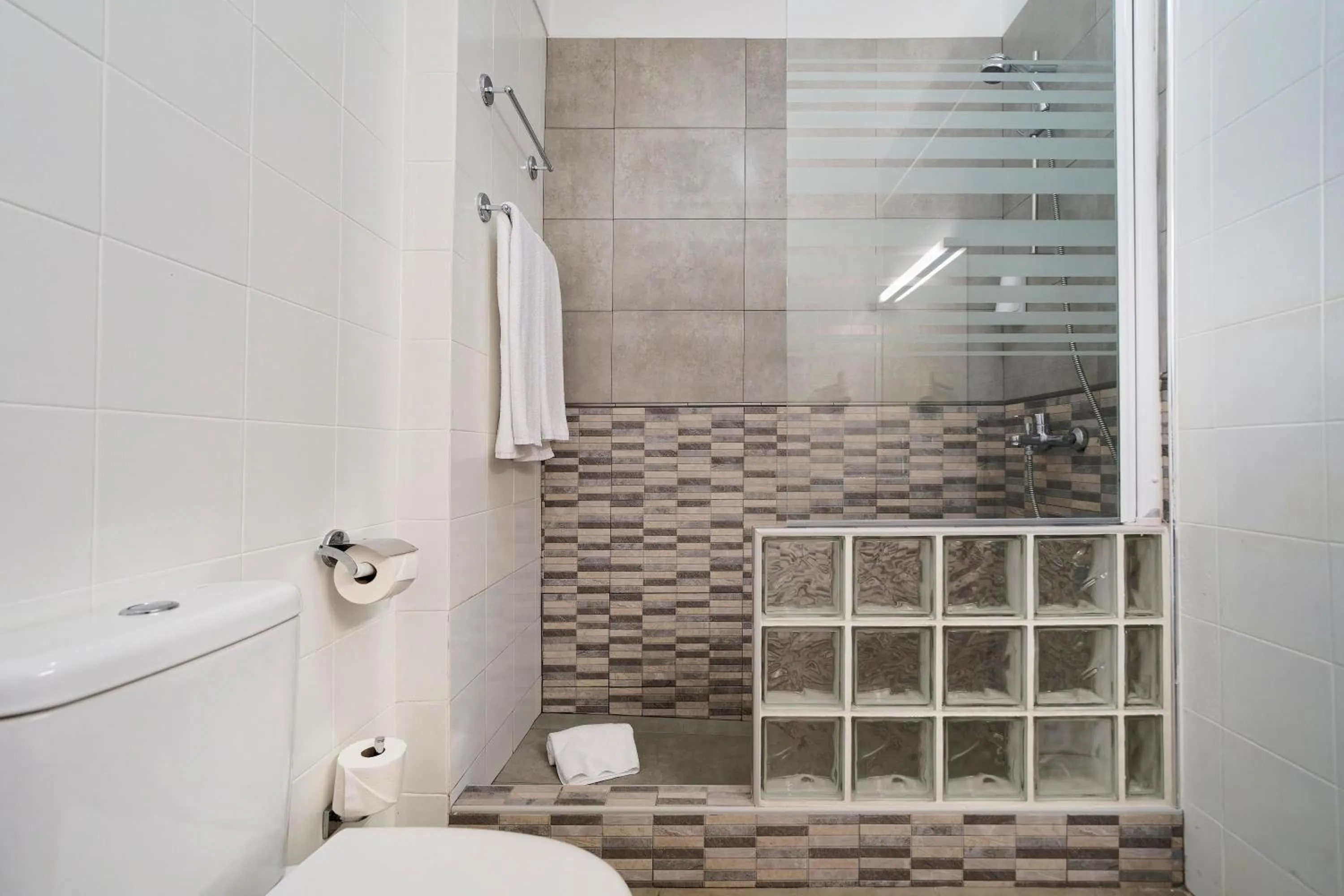 Bathroom in LABRANDA Bahía Fañabé & Villas