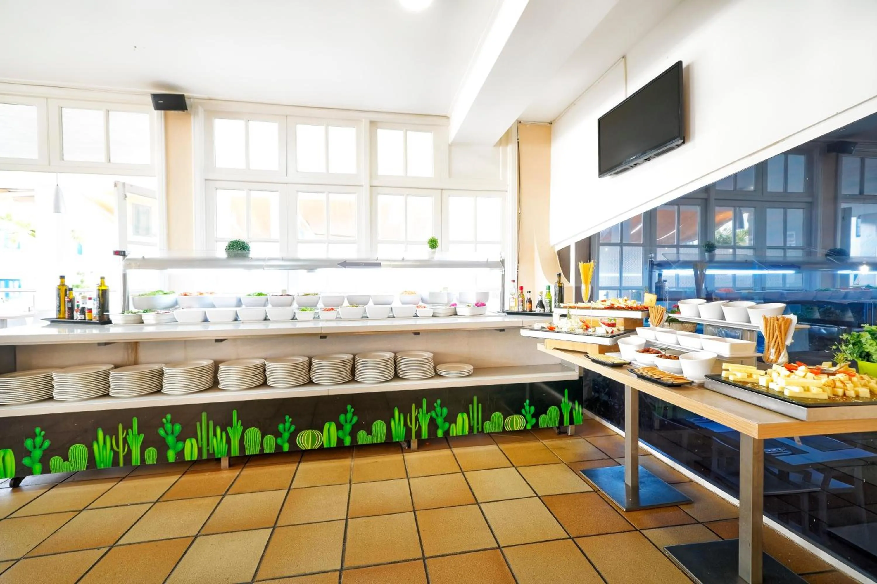 Restaurant/places to eat in LABRANDA Bahía Fañabé & Villas