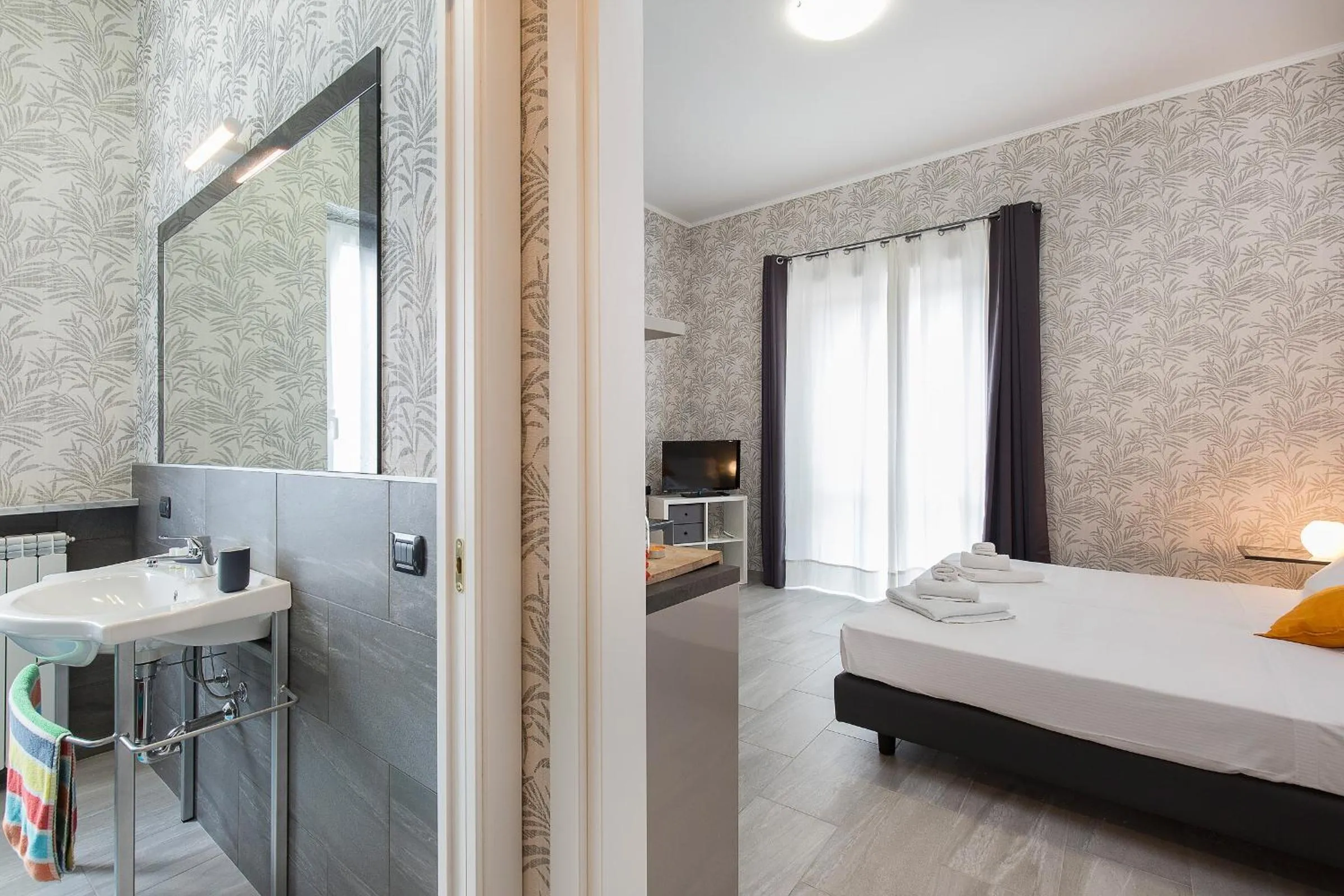 Photo of the whole room, Bed in Bnbook Residence La Red