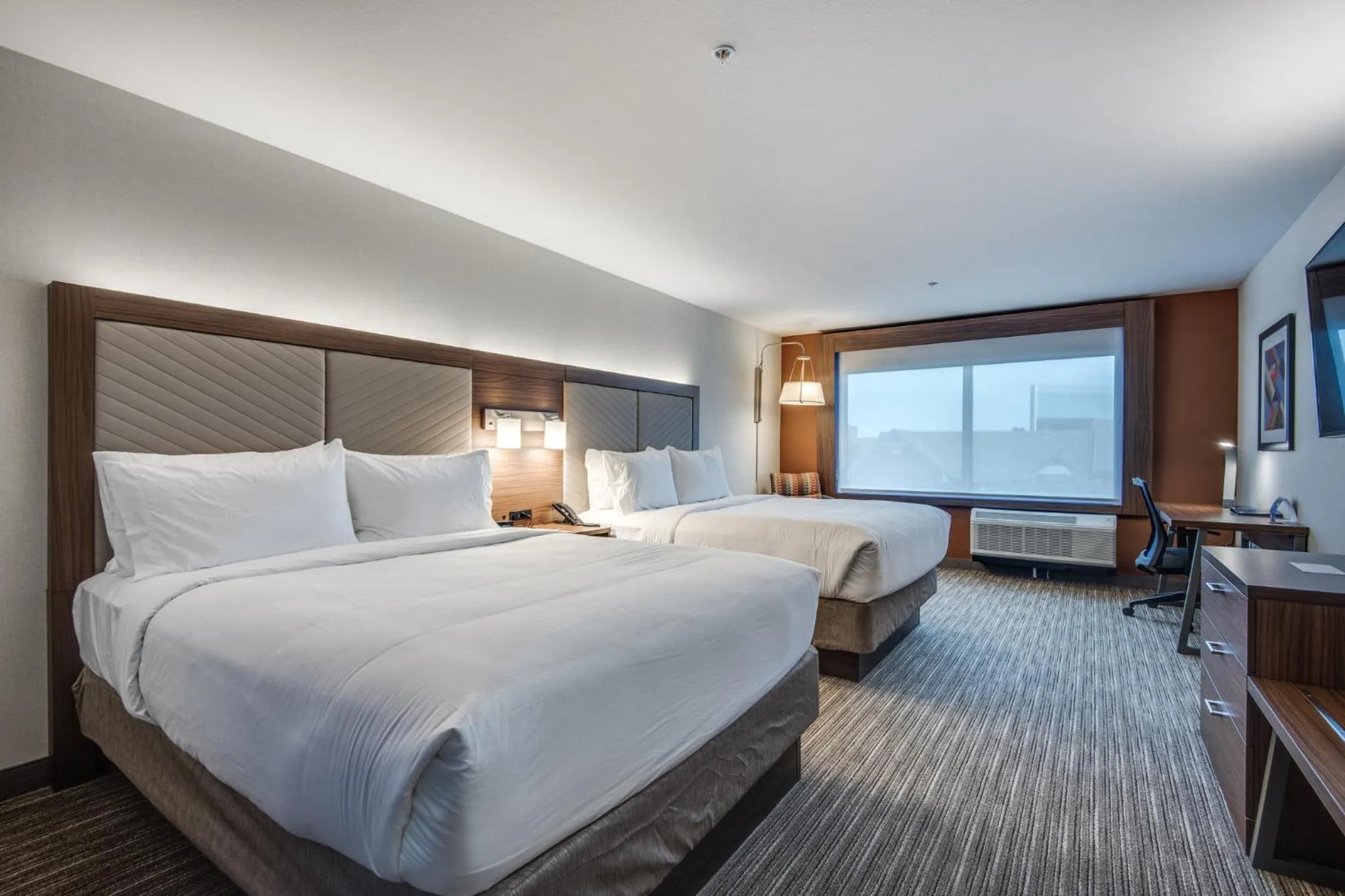 Photo of the whole room, Bed in Holiday Inn Express & Suites Dallas North - Addison by IHG
