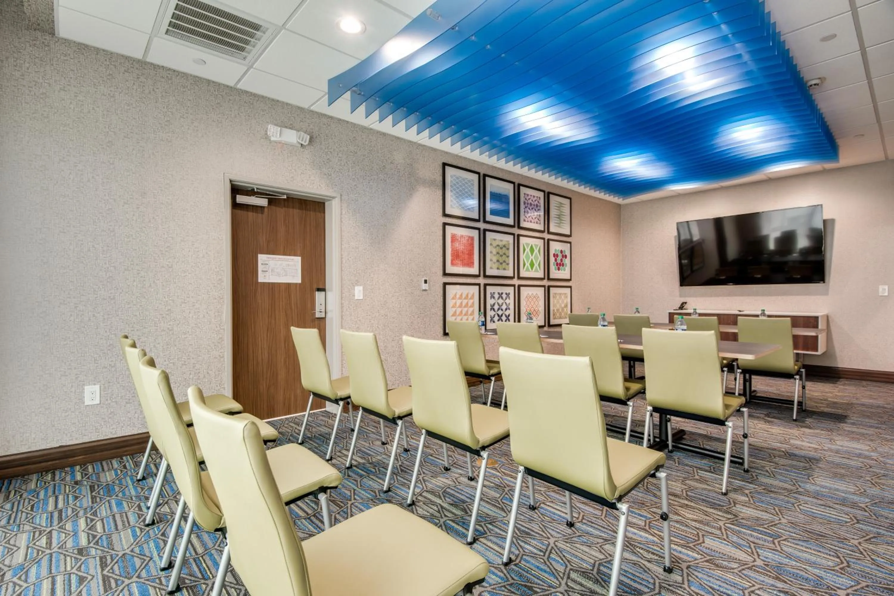 Meeting/conference room in Holiday Inn Express & Suites Dallas North - Addison by IHG