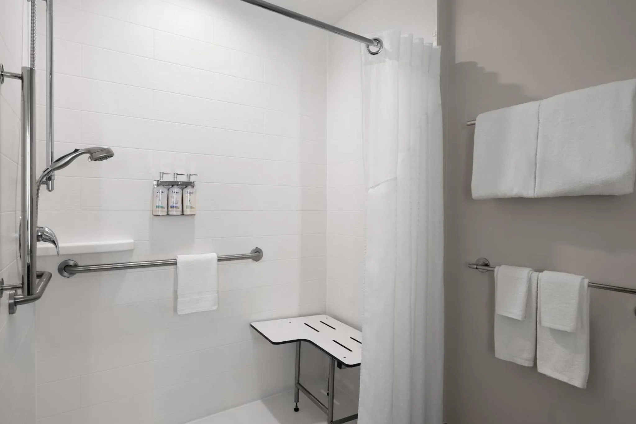 Photo of the whole room in Holiday Inn Express & Suites West Memphis by IHG